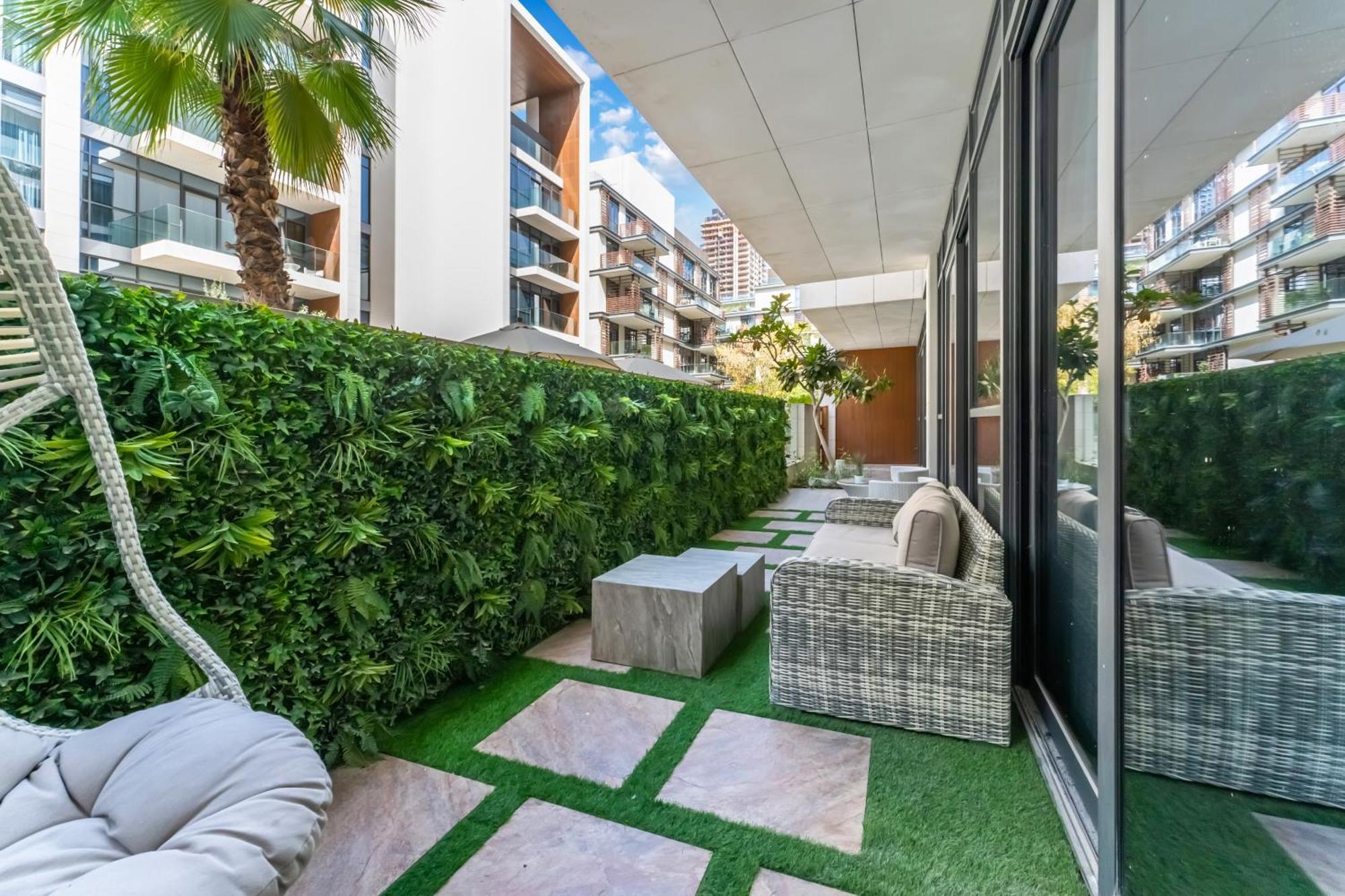 Fam Living - City Walk - Opulent Living Apartment