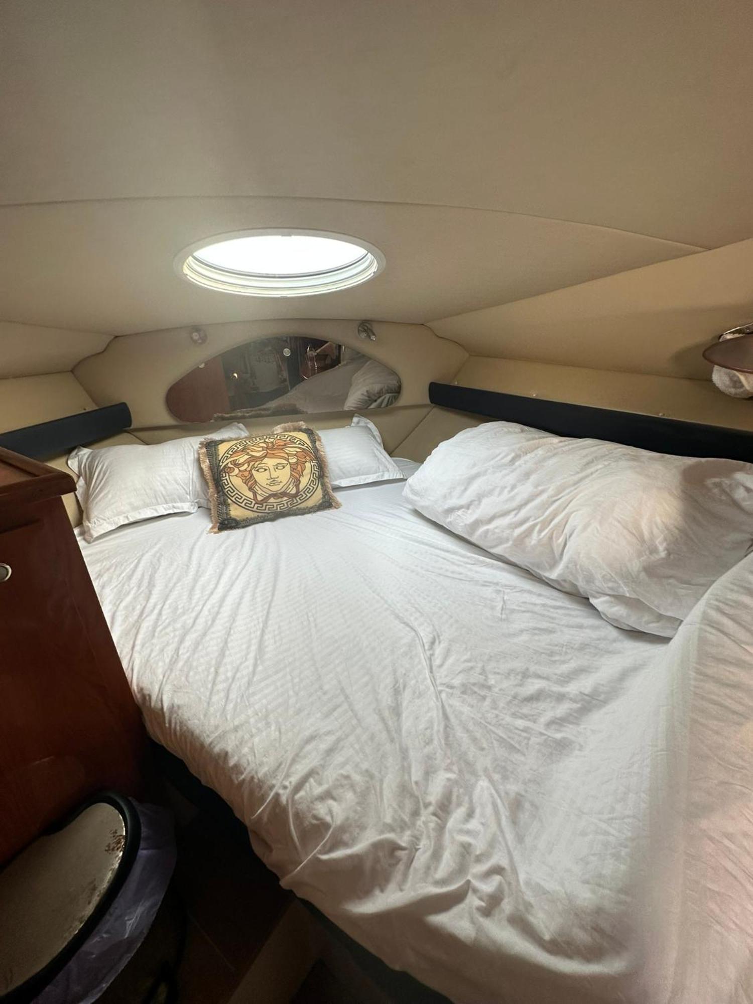Botel Yacht Boat 2 Beds 1 Bath Eye Marina Jbr Dubai