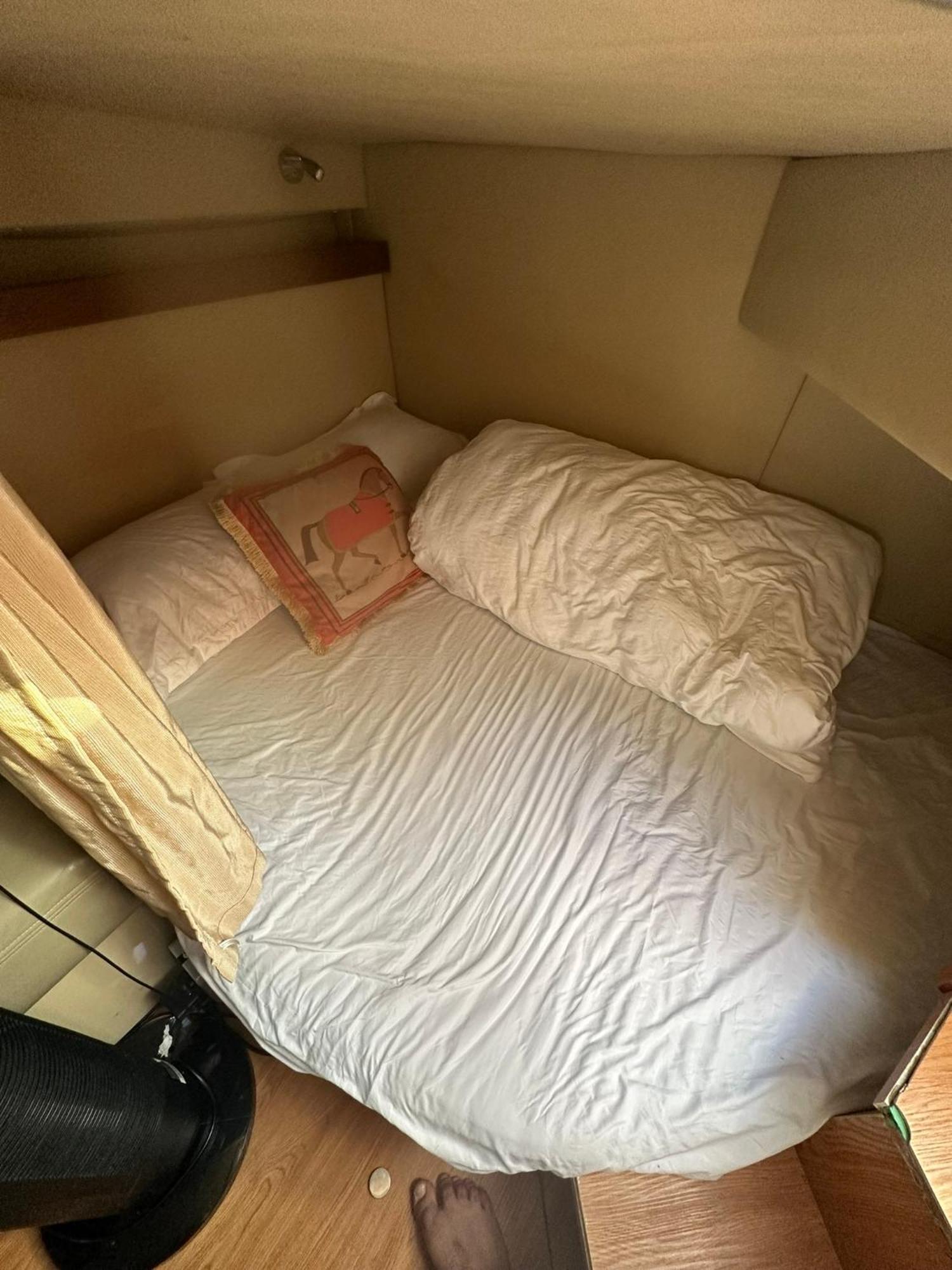 Yacht Boat 2 Beds 1 Bath Eye Marina Jbr *