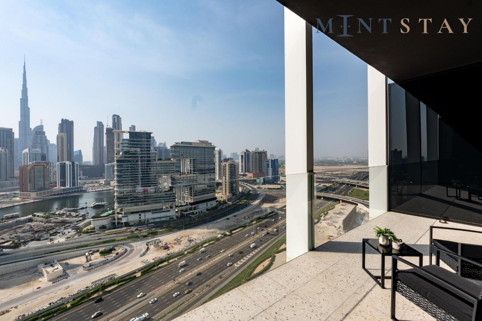 Upside Living, Burj Khalifa View, Business Bay - Mint *