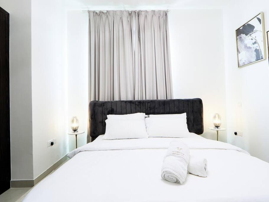 Stonetree - Fully Furnished - Dania 2 *