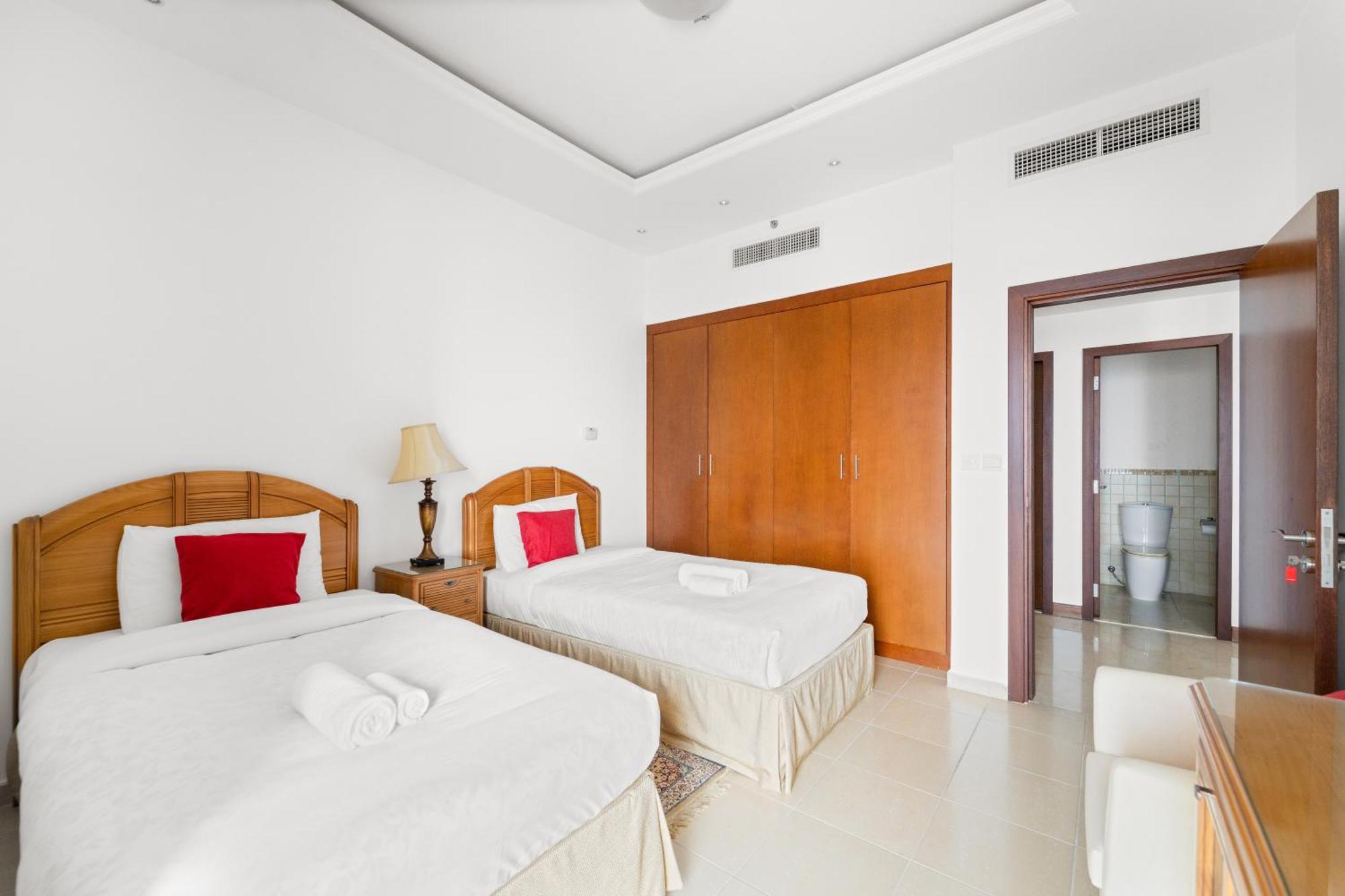 Apartment Elegant 3br Full Sea View Only 2 Minute Walk To Jbr Beach Dubai