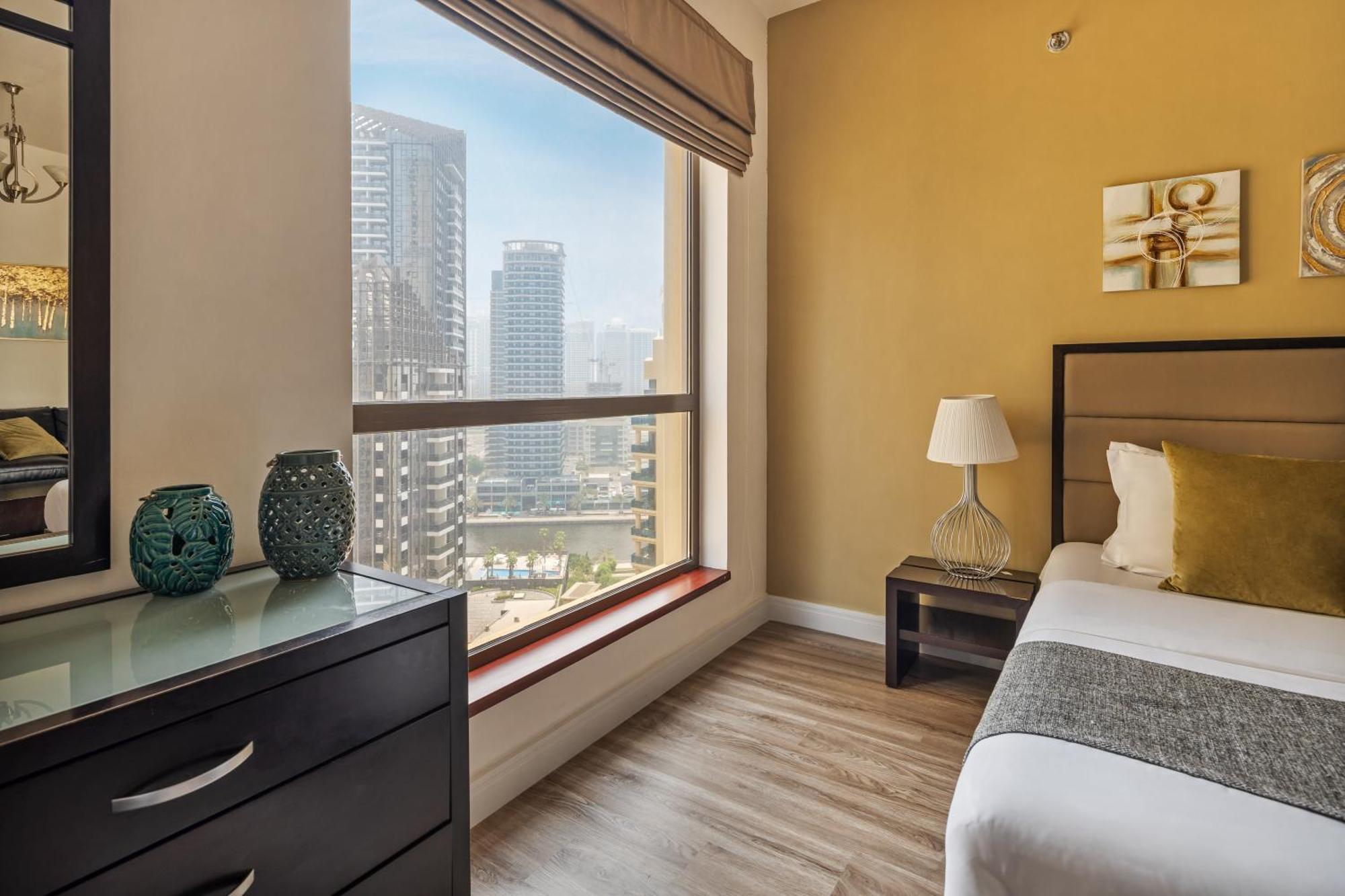 La Buena Vida Homes - Modern, Luxe & Spacious 4-bed, Full Kitchen, Near To Beach, Tram & Marina Apartment Dubai