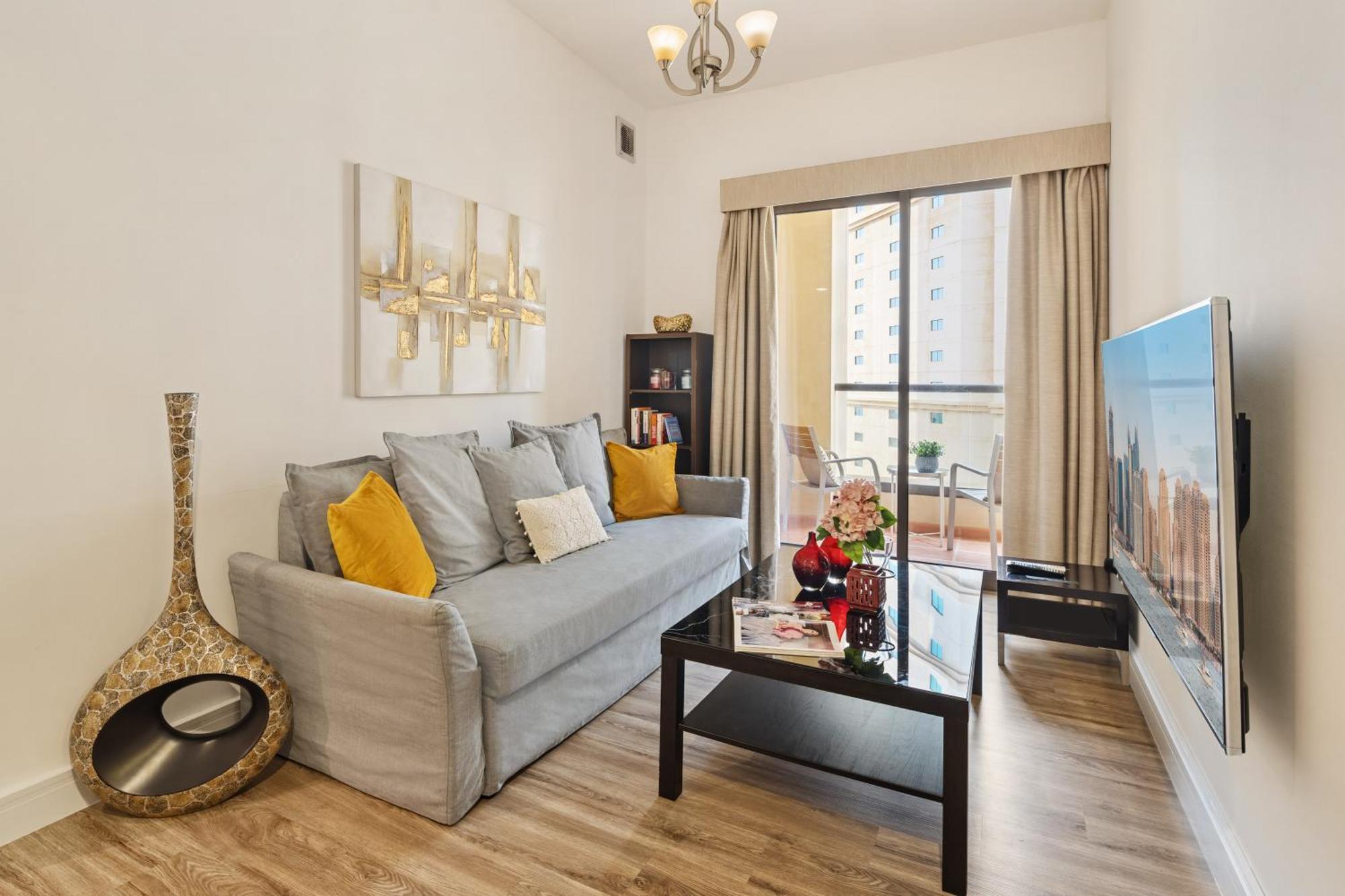 La Buena Vida Homes - Modern, Luxe & Spacious 4-bed, Full Kitchen, Near To Beach, Tram & Marina * Dubai
