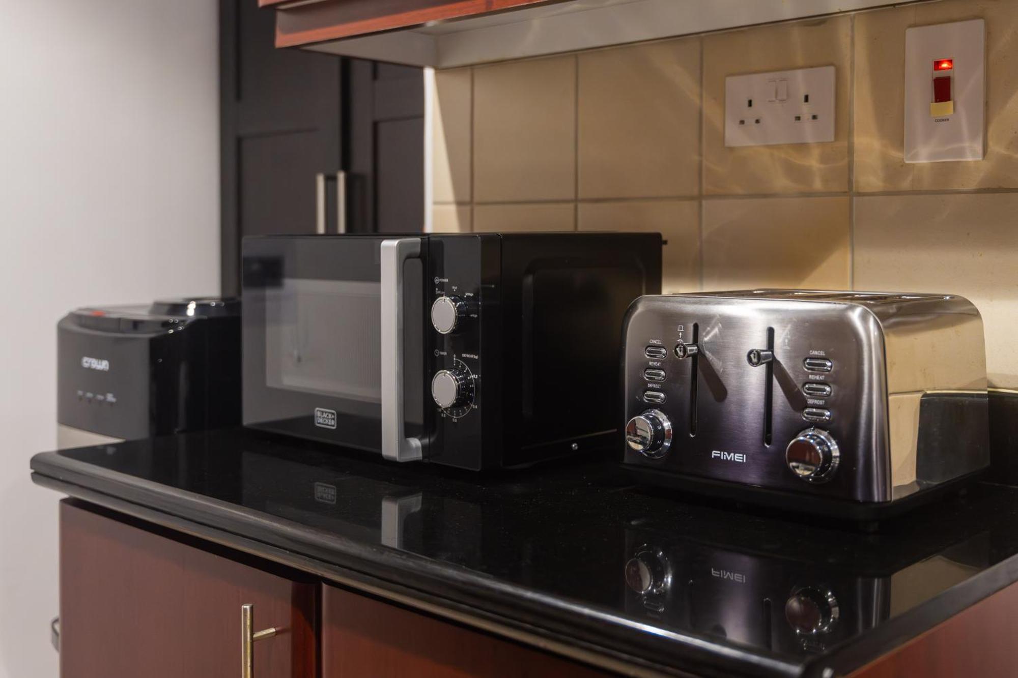 Apartment La Buena Vida Homes - Modern, Luxe & Spacious 4-bed, Full Kitchen, Near To Beach, Tram & Marina Dubai