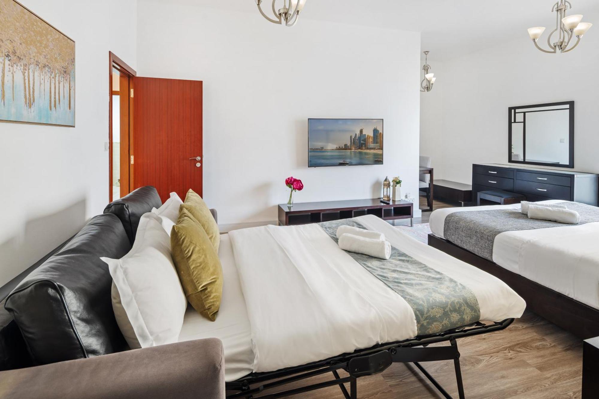 La Buena Vida Homes - Modern, Luxe & Spacious 4-bed, Full Kitchen, Near To Beach, Tram & Marina Dubai