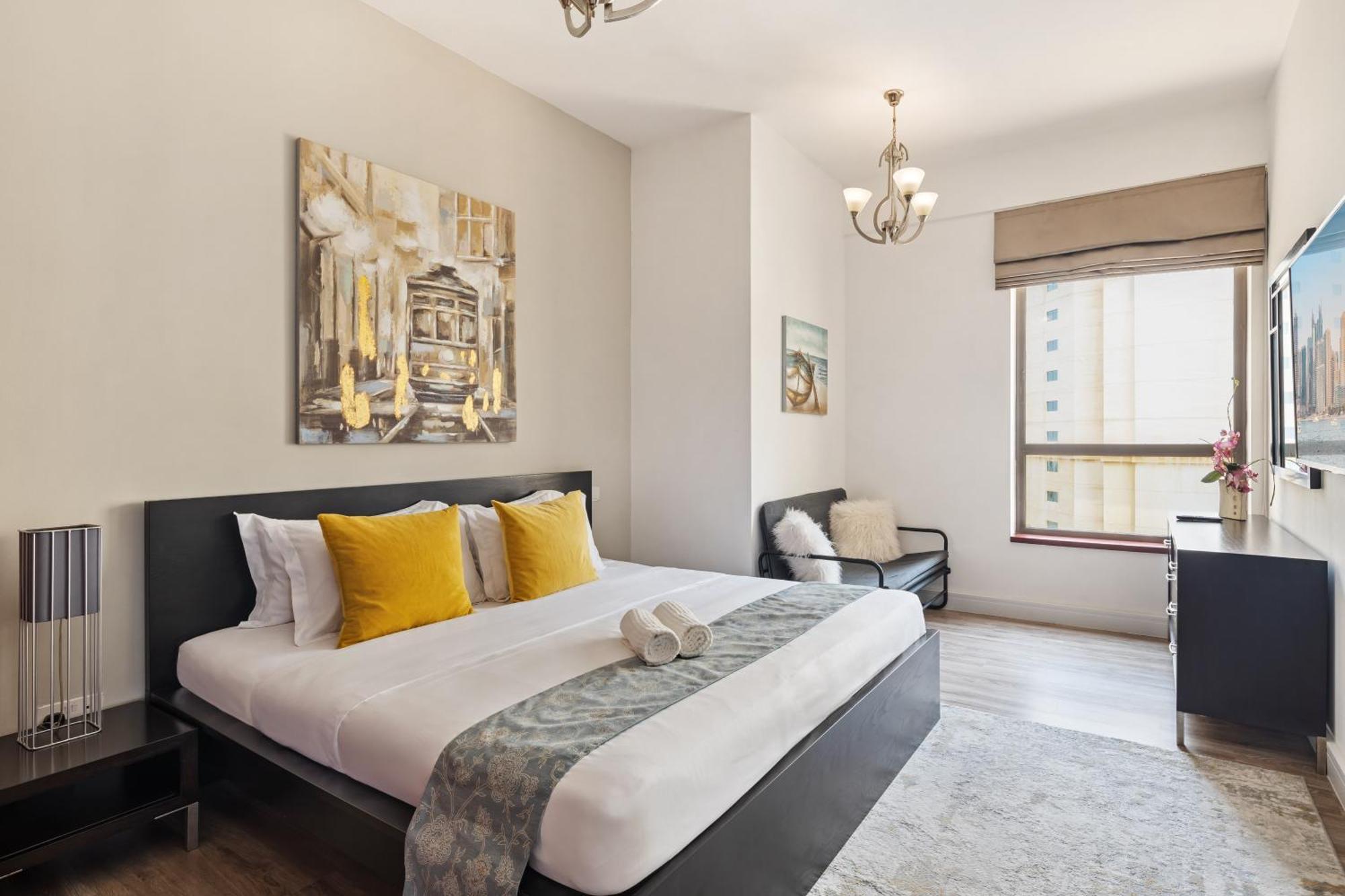 Apartment La Buena Vida Homes - Modern, Luxe & Spacious 4-bed, Full Kitchen, Near To Beach, Tram & Marina Dubai