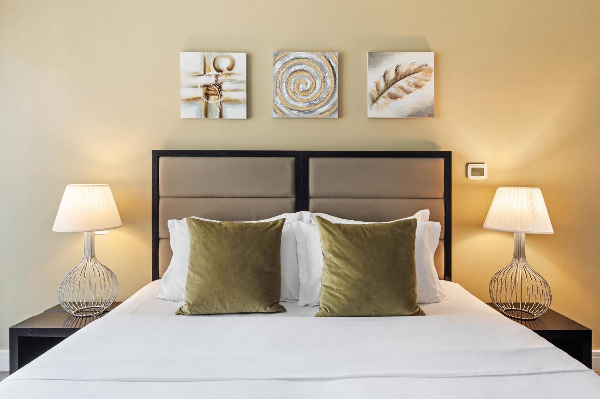 La Buena Vida Homes - Modern, Luxe & Spacious 4-bed, Full Kitchen, Near To Beach, Tram & Marina Apartment Dubai