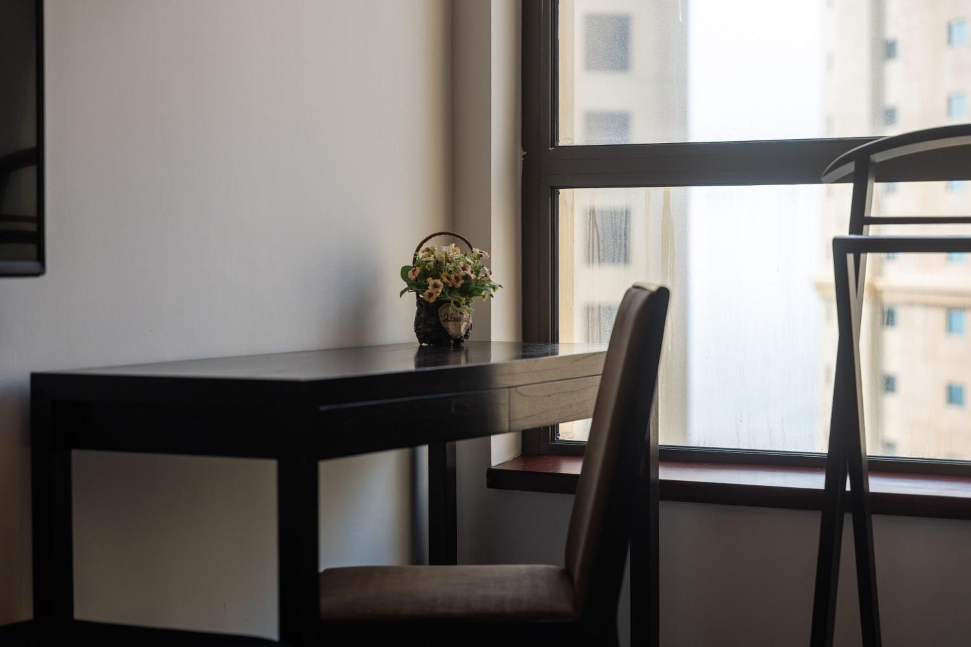 La Buena Vida Homes - Modern, Luxe & Spacious 4-bed, Full Kitchen, Near To Beach, Tram & Marina Apartment Dubai