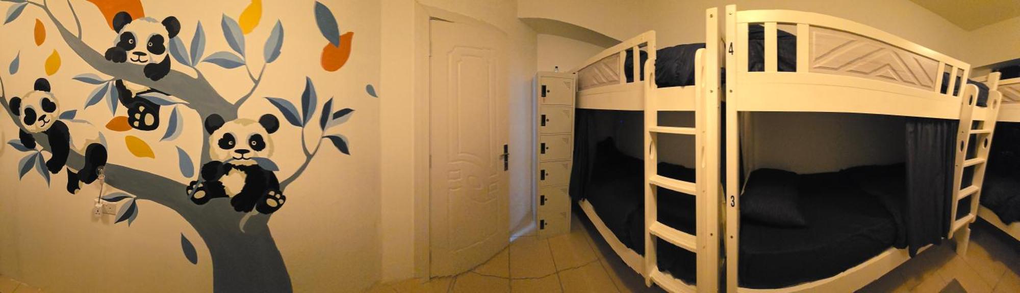 Urban Panda Jbr Albergue *