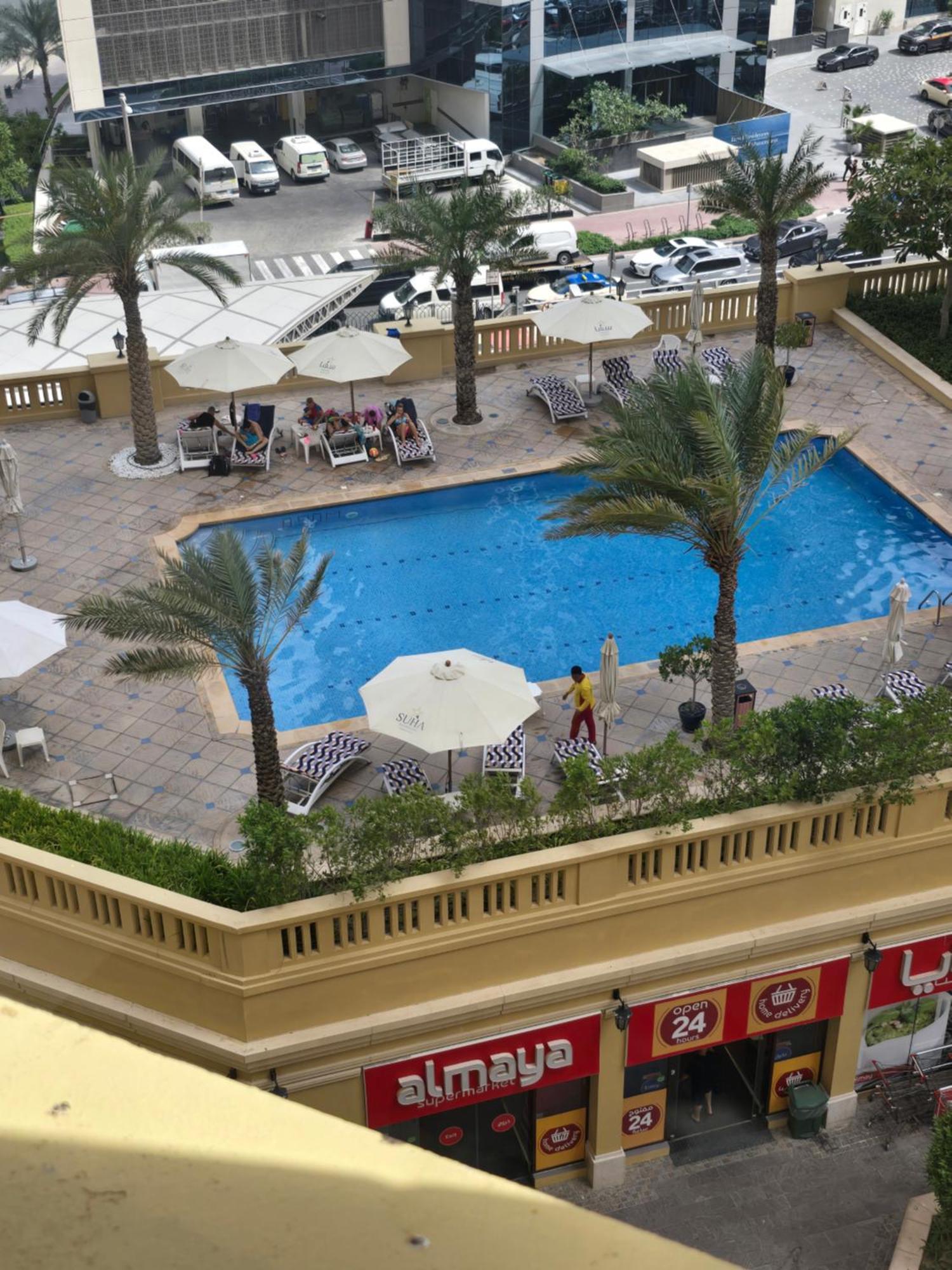 Urban Panda Jbr Albergue *