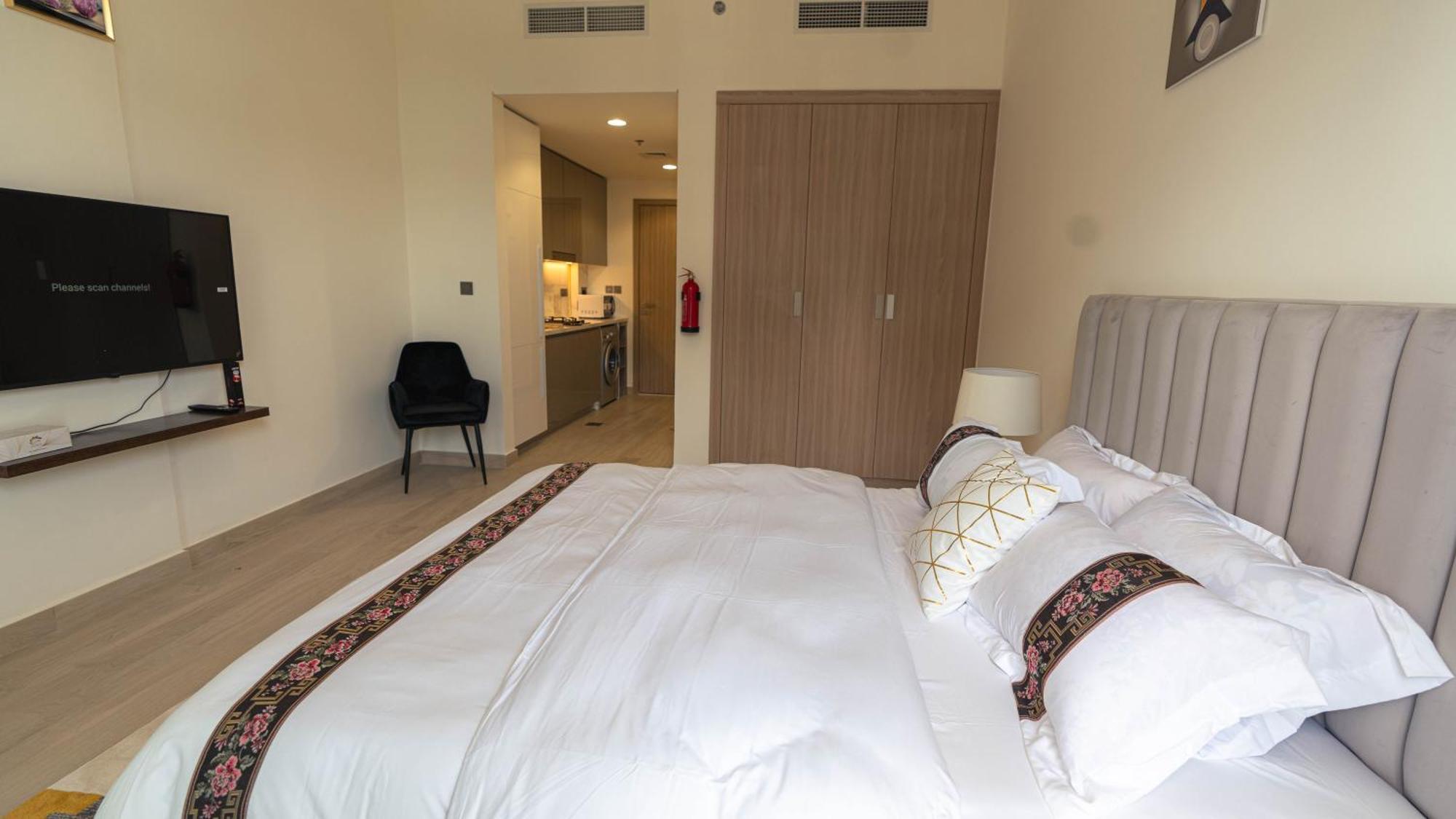 Aaderi Homes