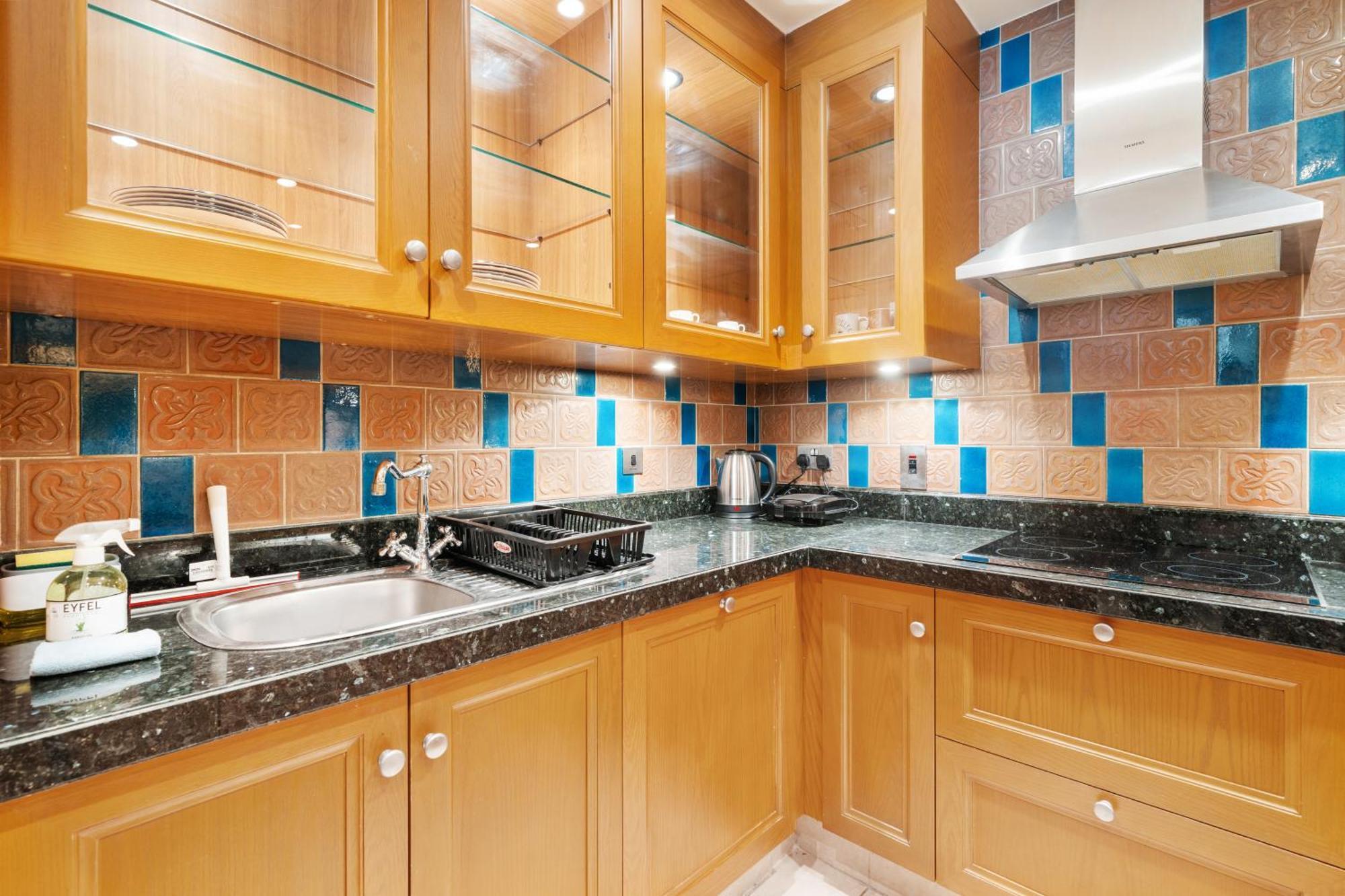Apartamento Luxurious Near Burj Khalifa, Free Parking Dubai