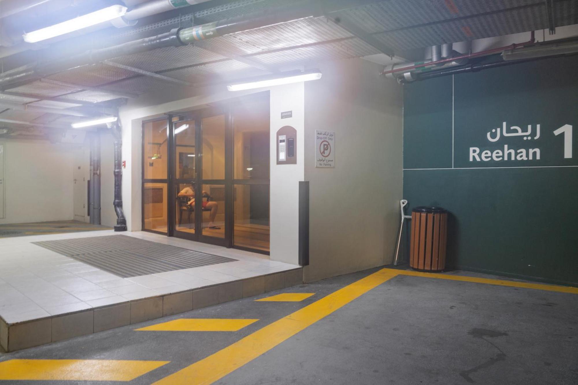 Apartamento Luxurious Near Burj Khalifa, Free Parking Dubai
