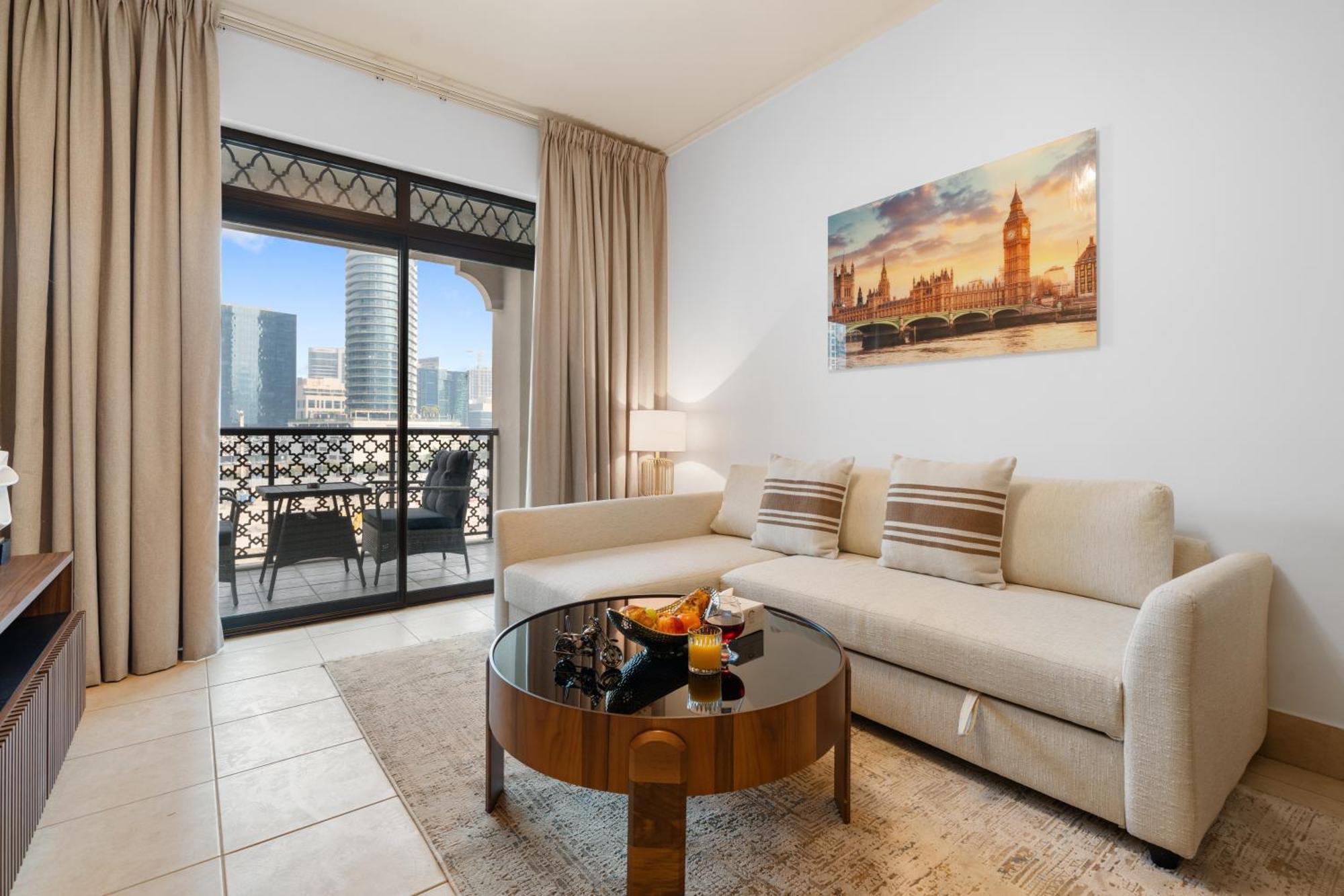 Luxurious Near Burj Khalifa, Free Parking