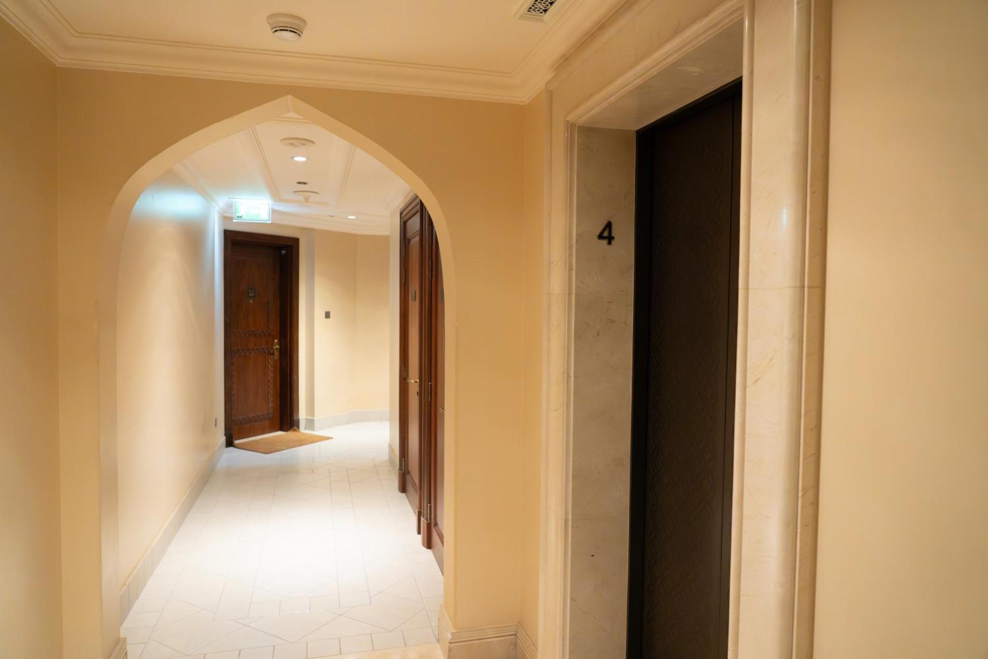 Apartamento Luxurious Near Burj Khalifa, Free Parking Dubai