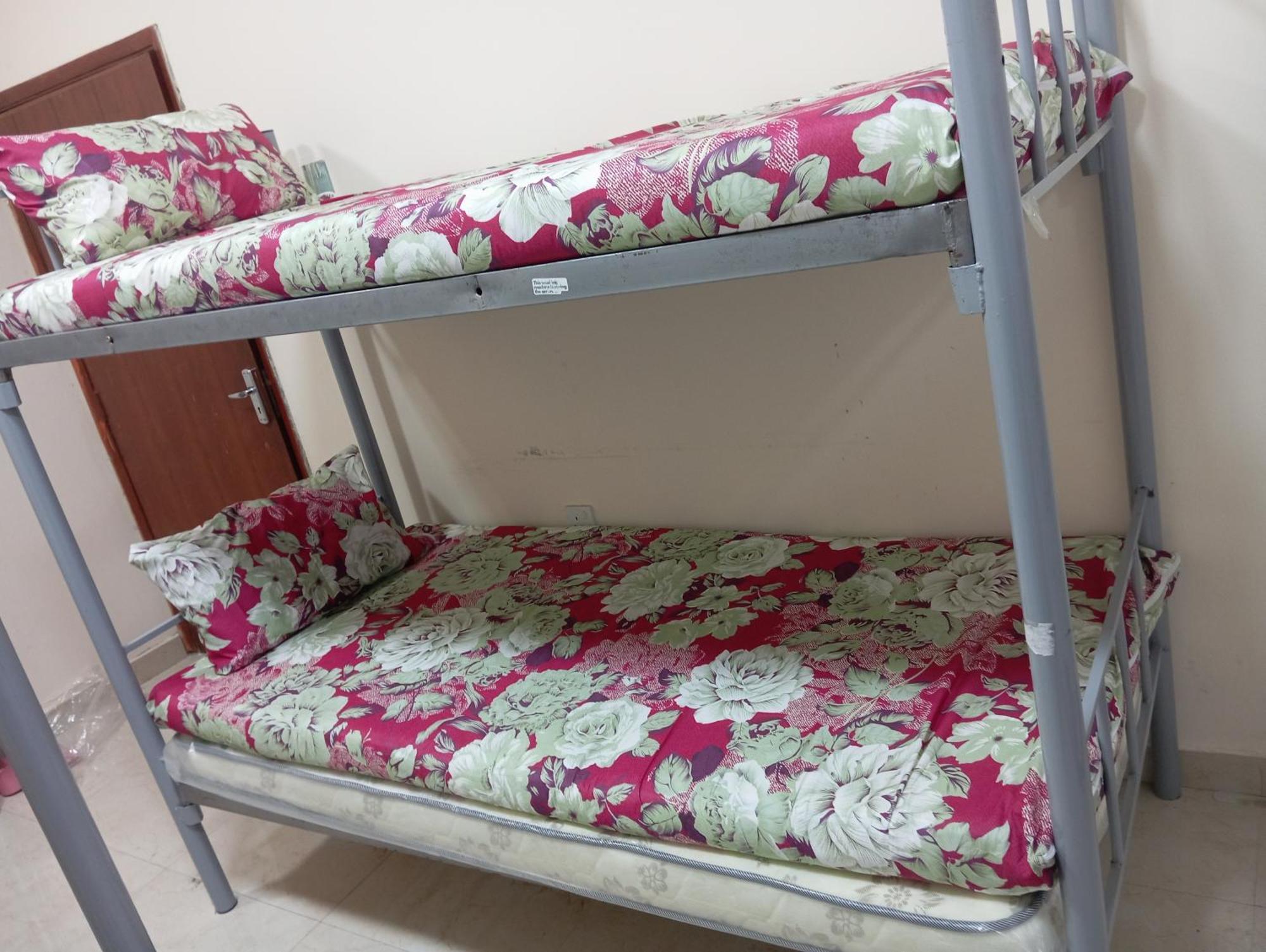 Place For Male Sharing Apartment
