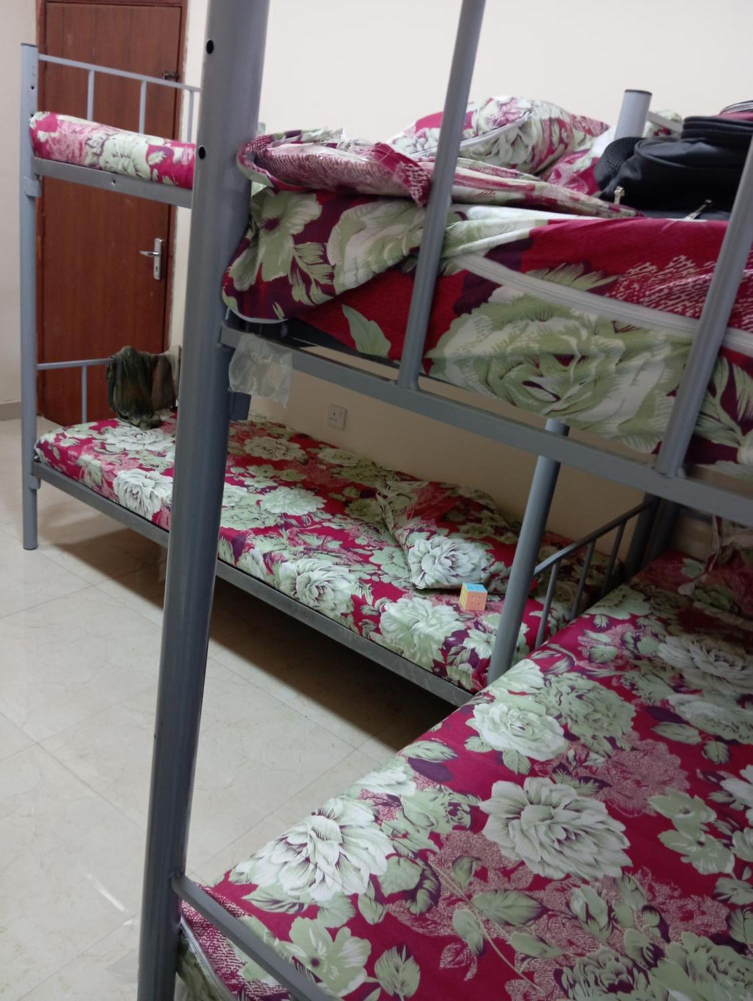 Place For Male Sharing Apartment *