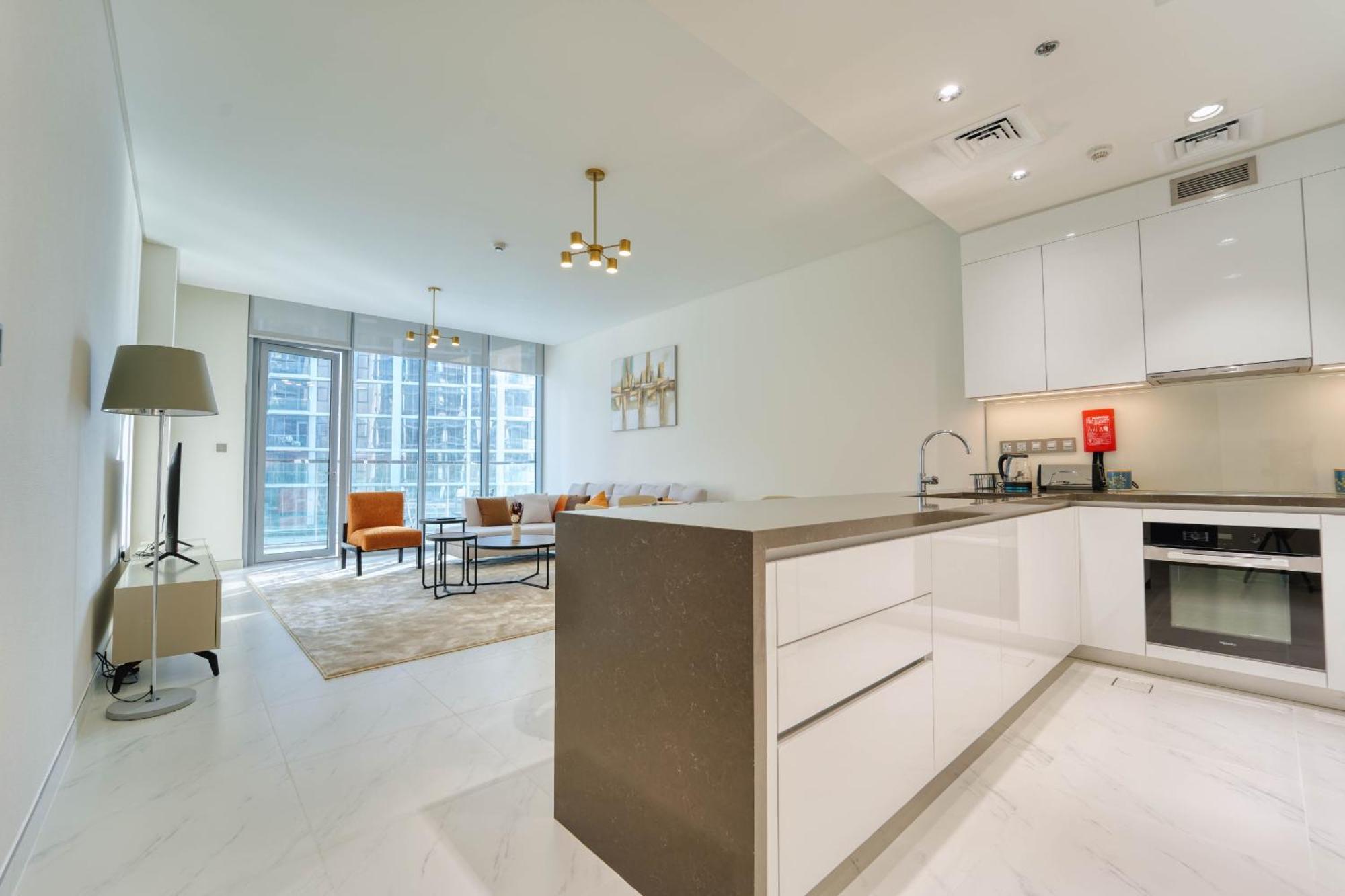 Royal Maison's Premium 2br Lagoon Views In District One Apartment Dubai
