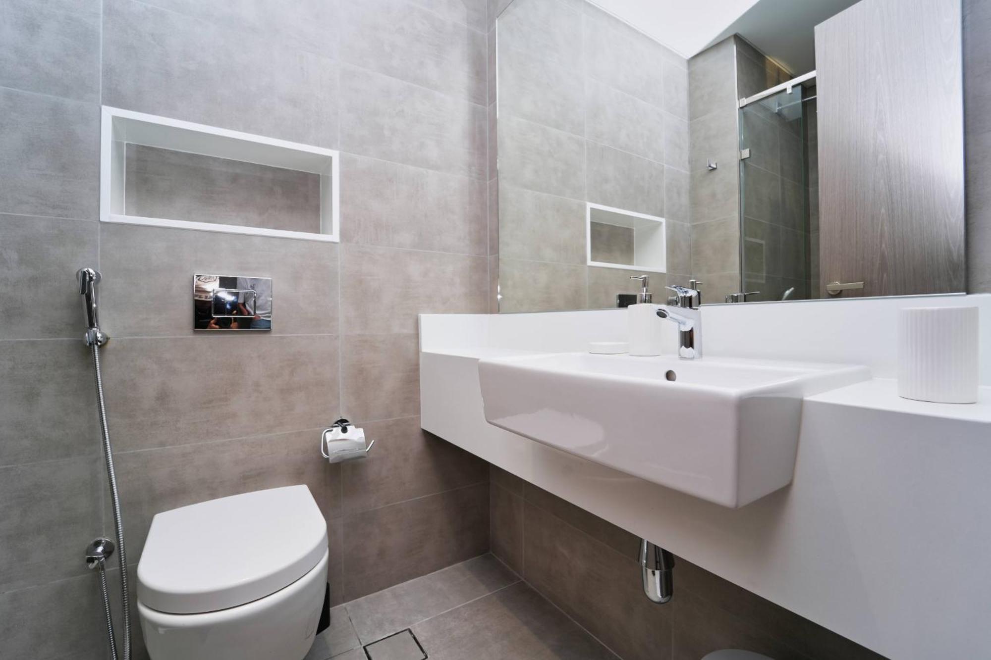 Royal Maison's Premium 2br Lagoon Views In District One * Dubai