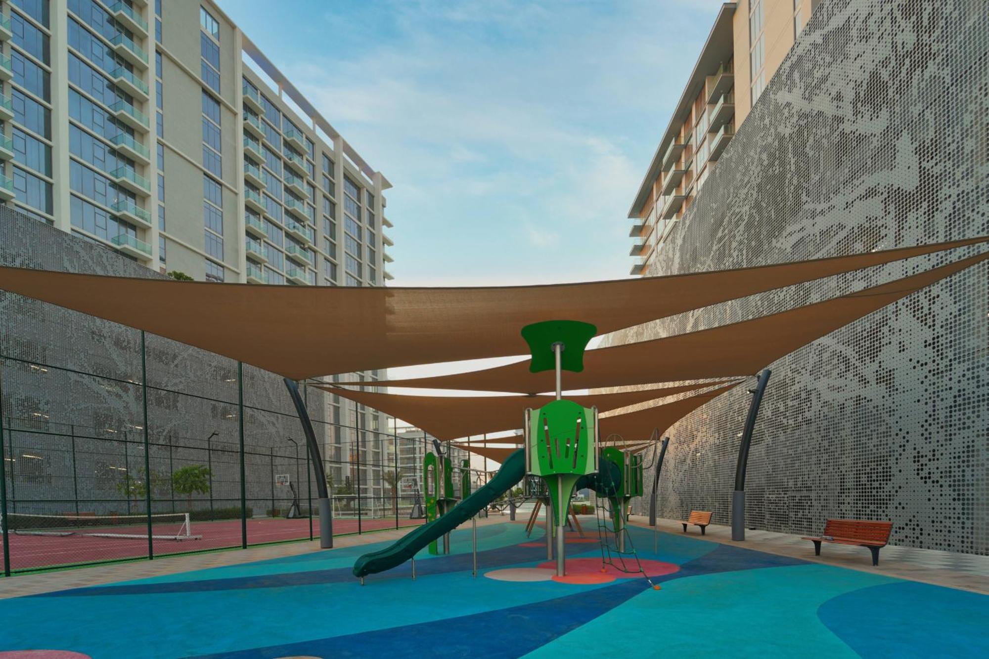 Royal Maison's Premium 2br Lagoon Views In District One Apartment *