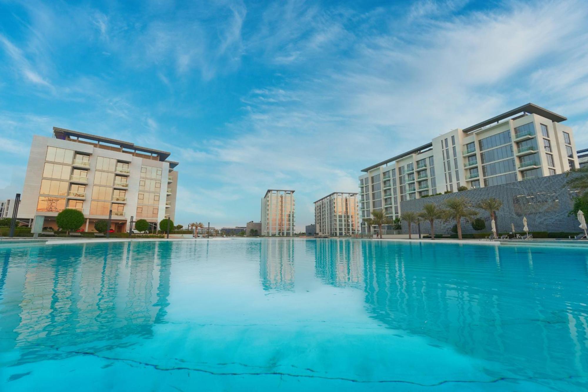 Royal Maison's Premium 2br Lagoon Views In District One Apartment *