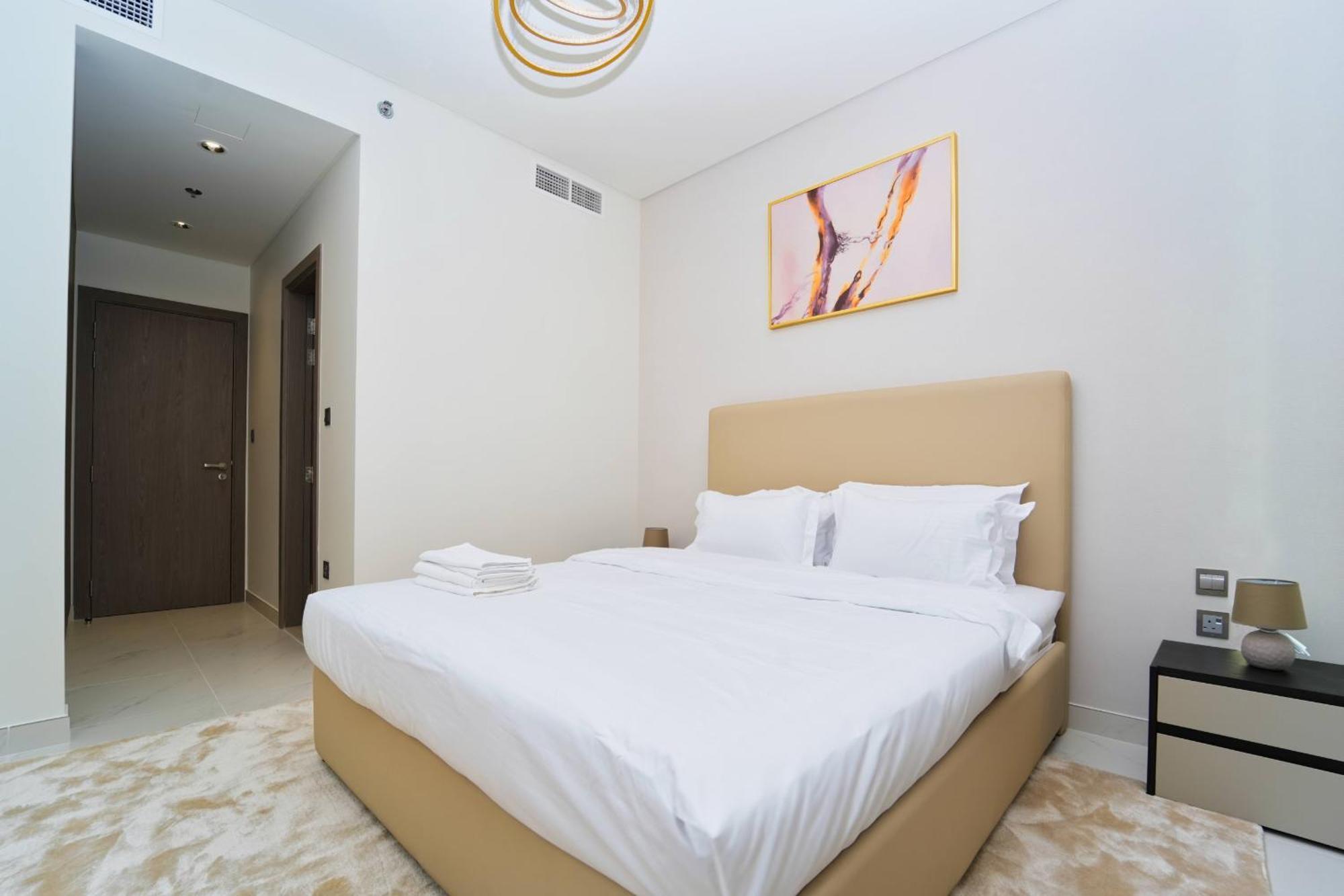 Royal Maison's Premium 2br Lagoon Views In District One Apartment *