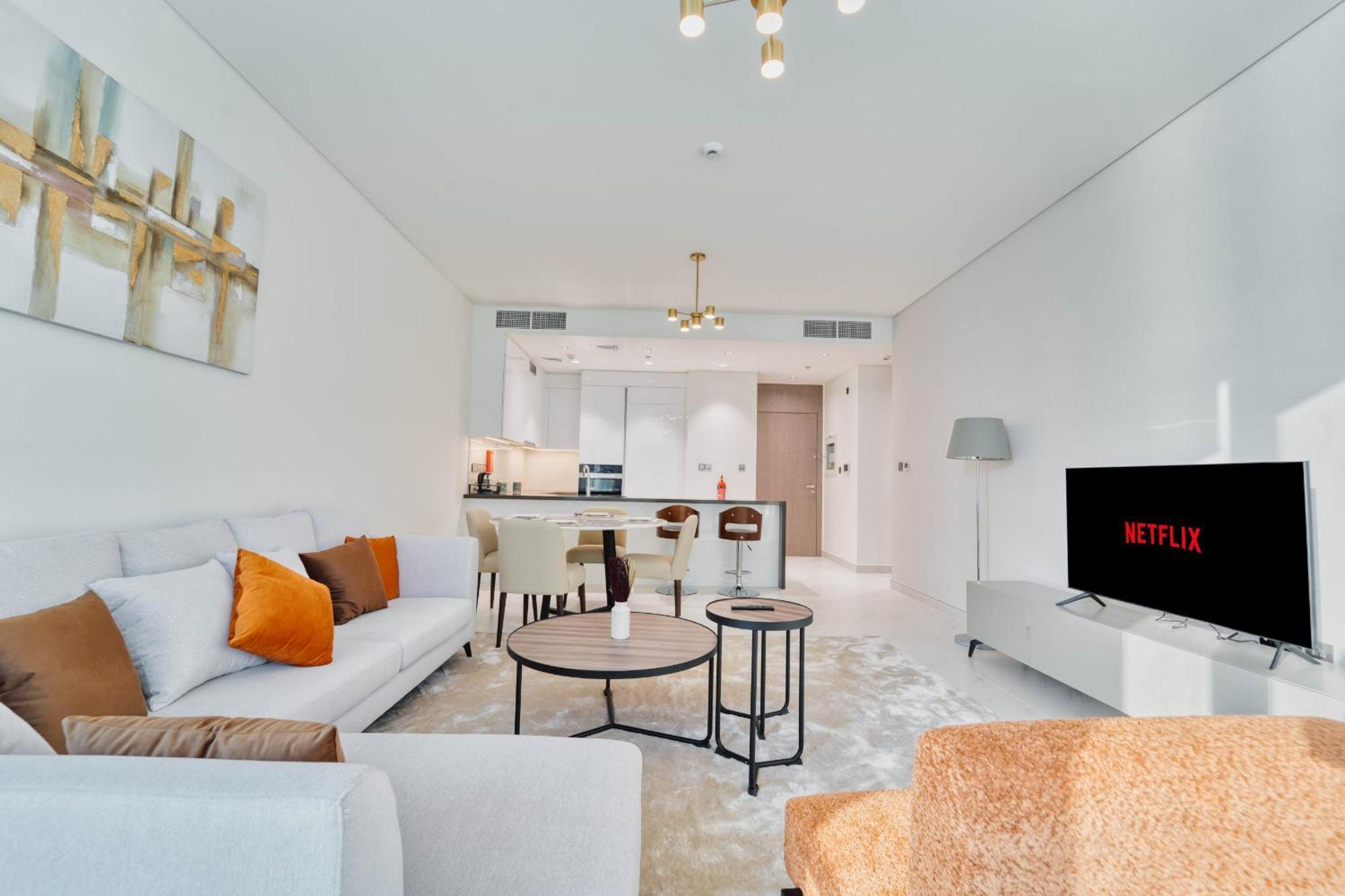 Royal Maison's Premium 2br Lagoon Views In District One Apartment Dubai