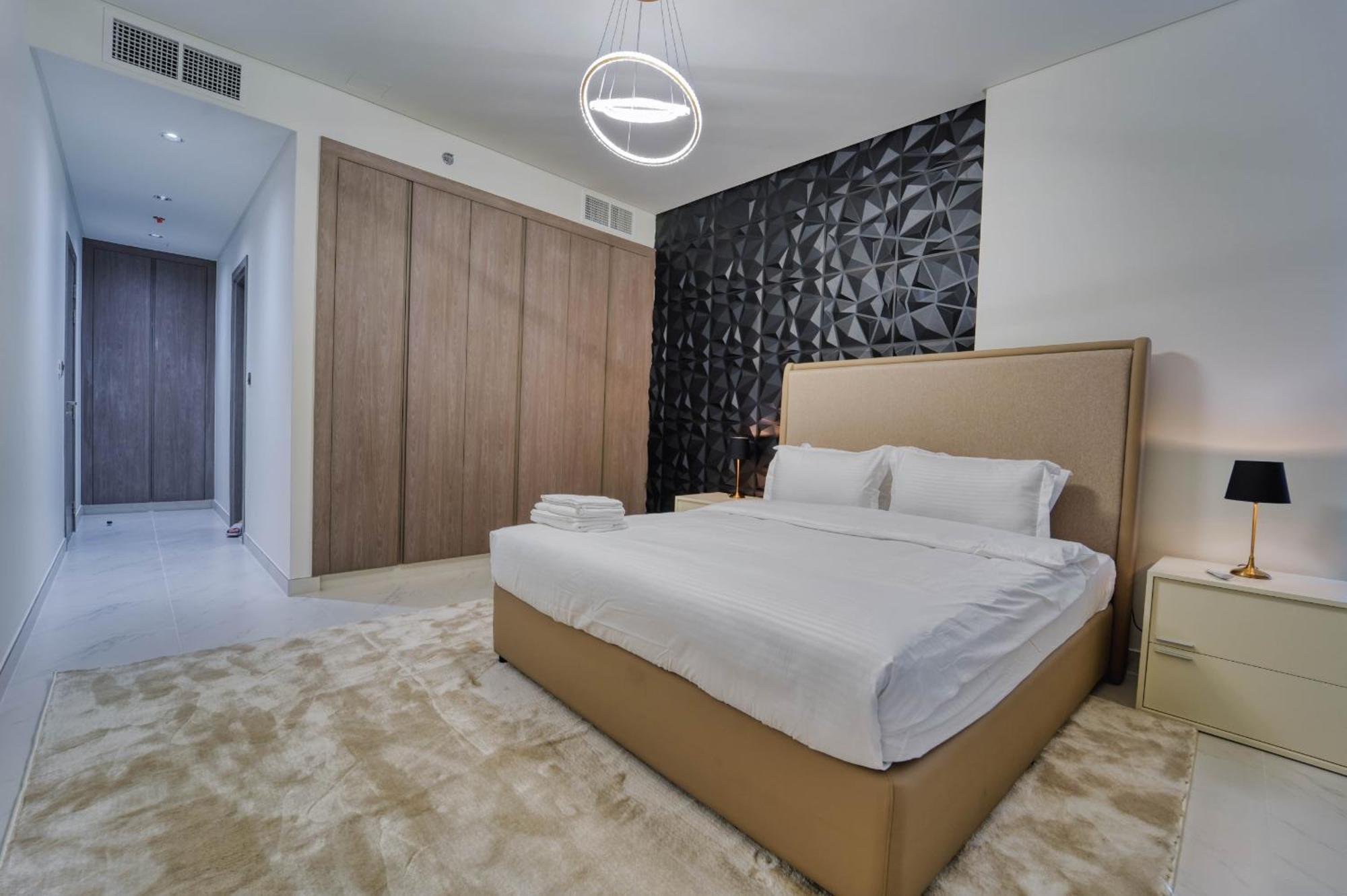 Apartment Royal Maison's Premium 2br Lagoon Views In District One Dubai