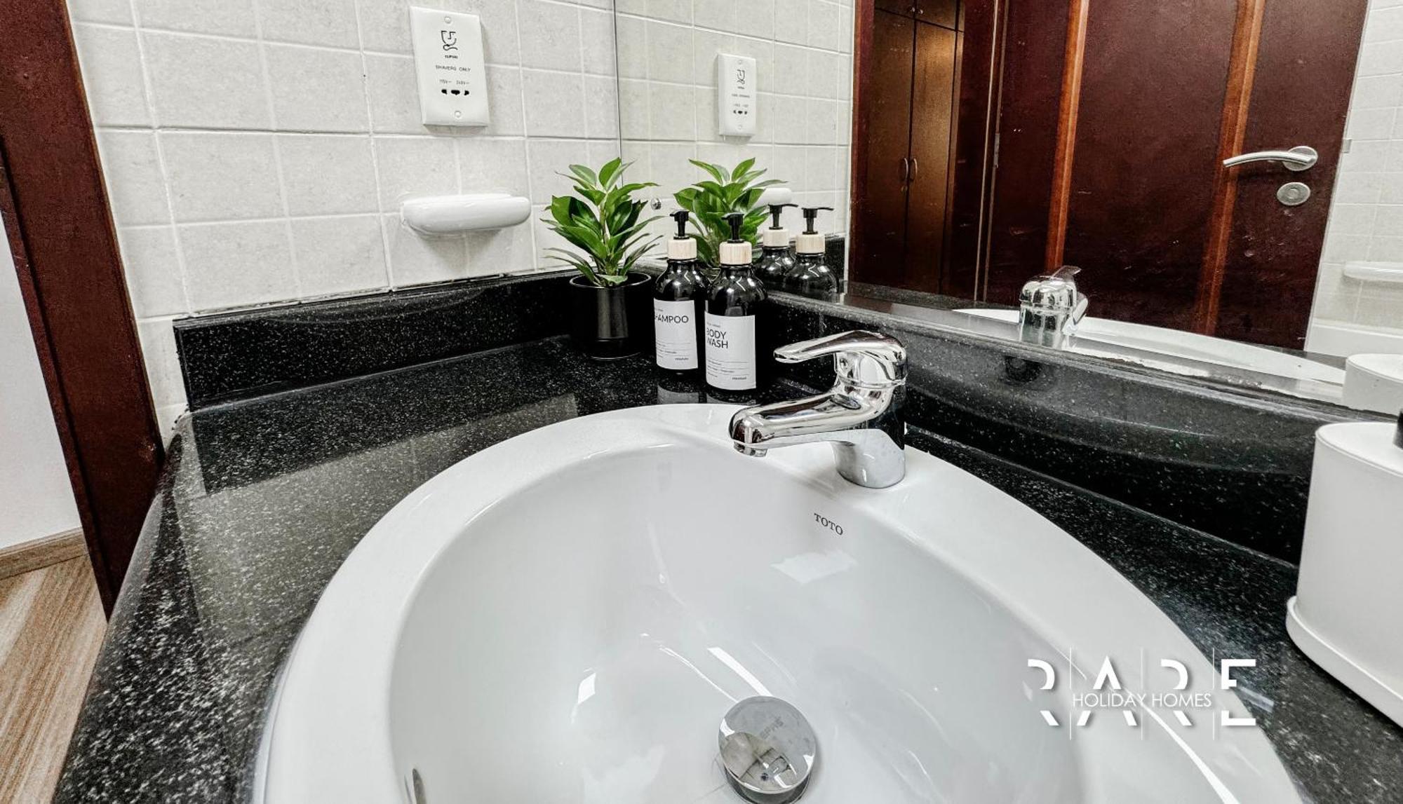 Apartment Rare Homes - Mediterranean Cluster - Near Ibn Battuta Mall - Discovery Garden - Building# Med 49 - R213