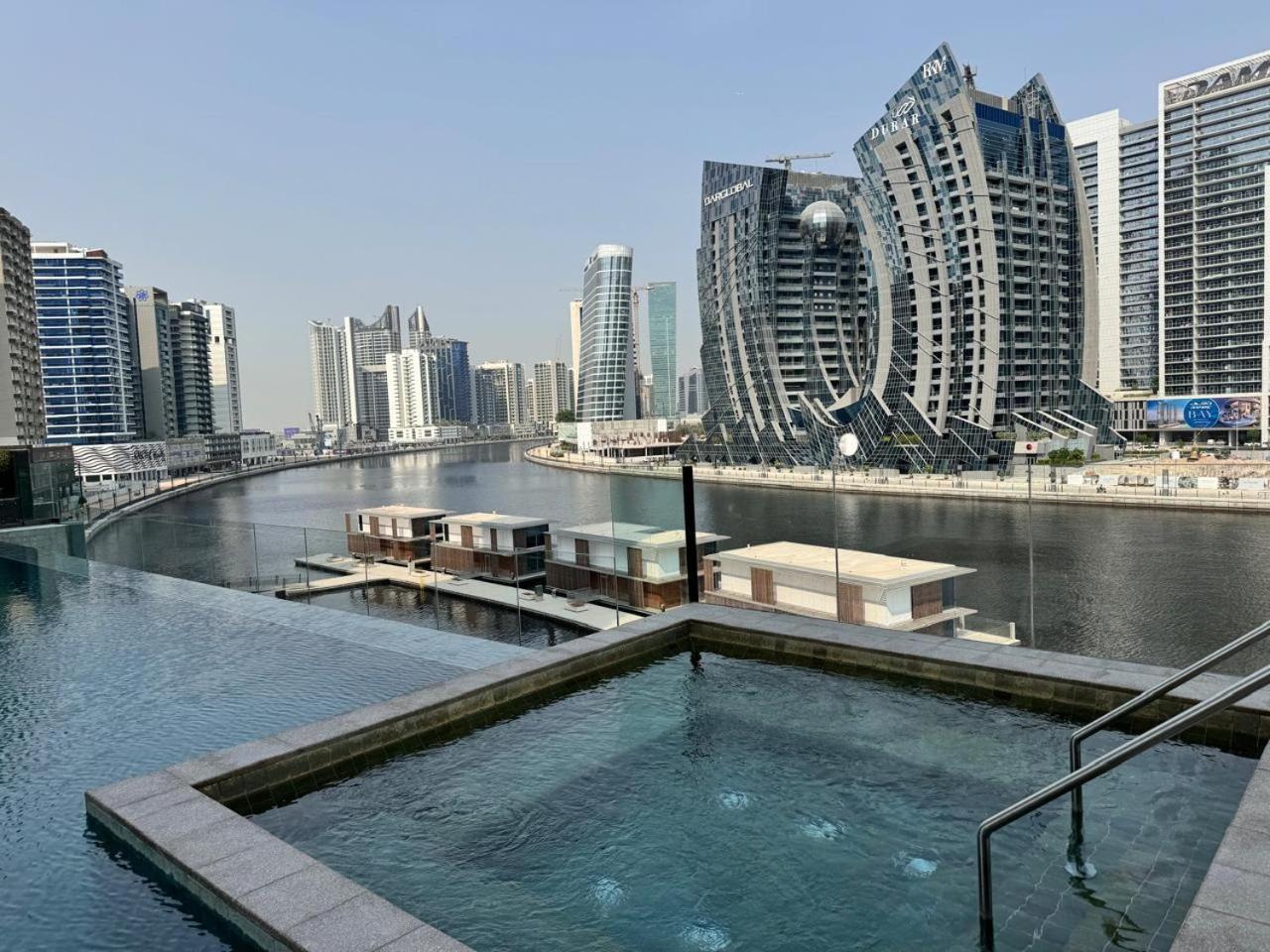 1 Bedroom With Canal View - 15 Northside