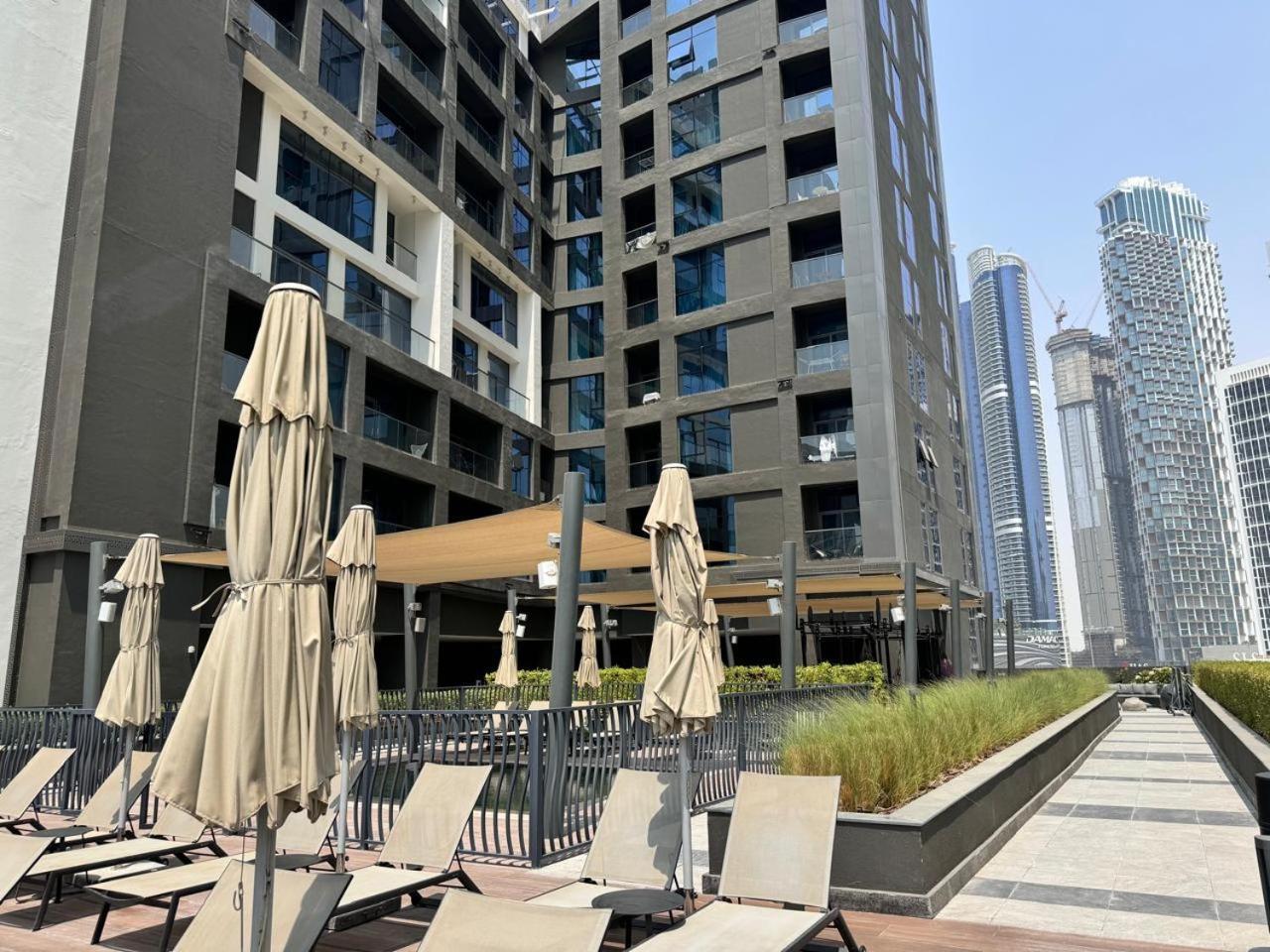 1 Bedroom With Canal View - 15 Northside Apartment *