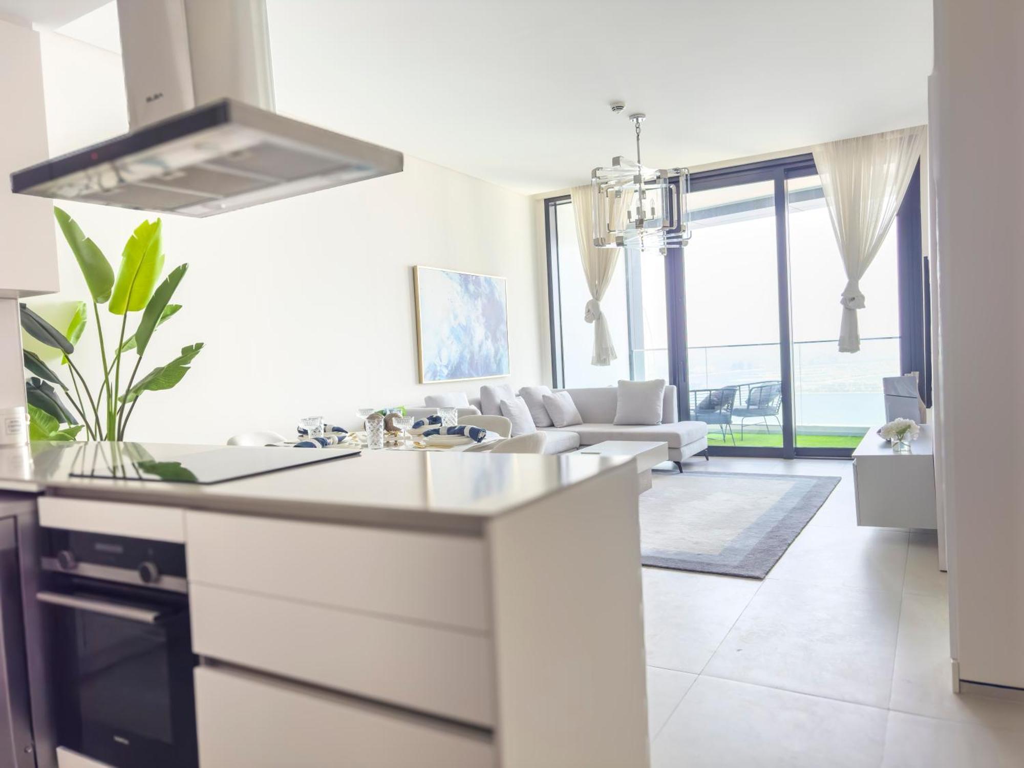 Apartment Address 2br Million Dollar View With Ps5 Byblck *