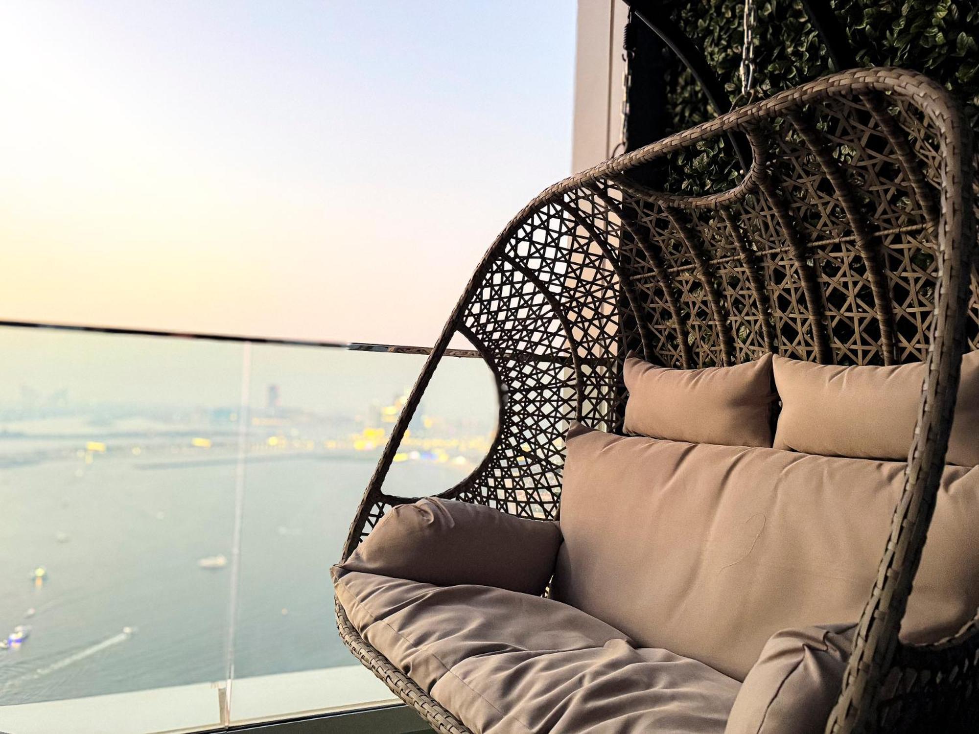 Address 2br Million Dollar View With Ps5 Byblck Apartment Dubai
