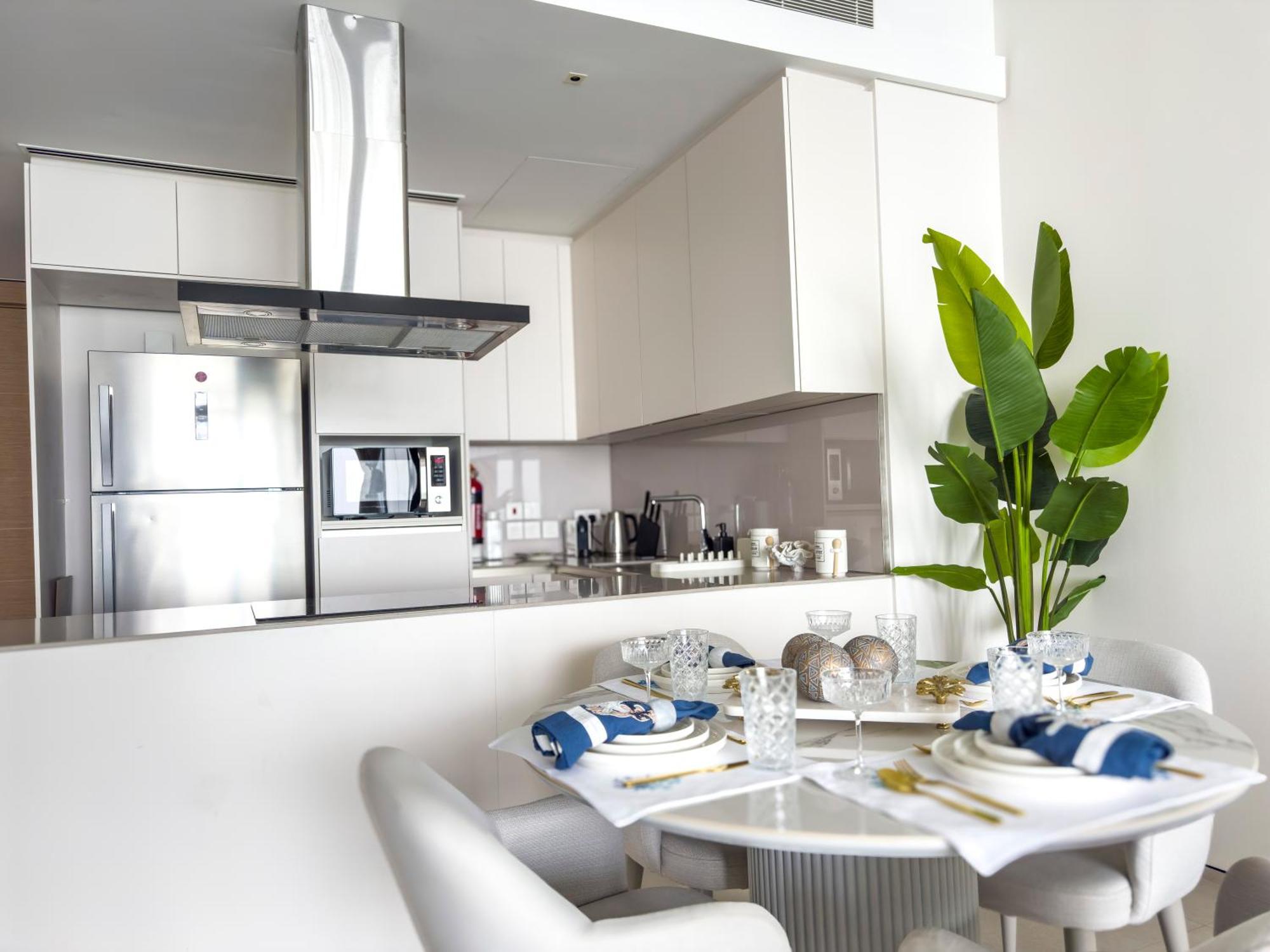 Address 2br Million Dollar View With Ps5 Byblck Dubai