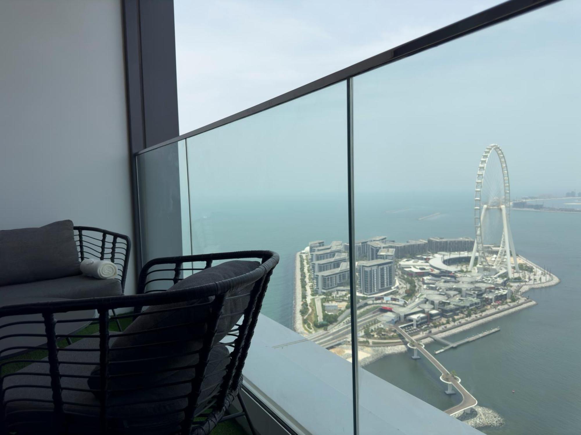 Apartment Address 2br Million Dollar View With Ps5 Byblck