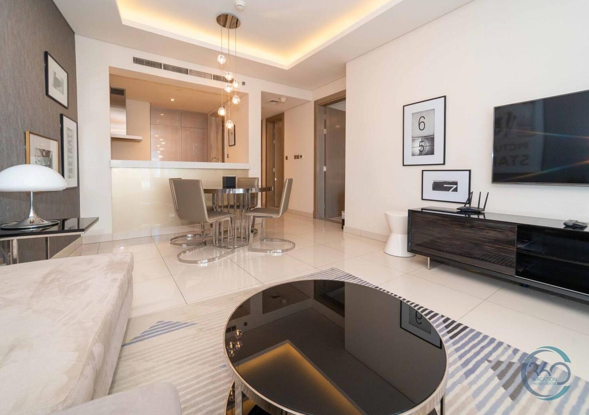 Spacious 1br In Damac Paramount Towers Bb Dubai