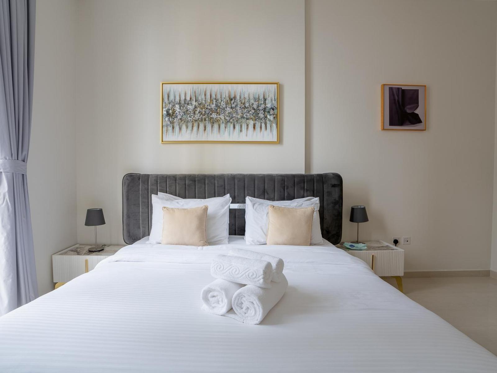 Heaven Crest Homes: Downtown Near Mall & Burj Khalifa Apartment *