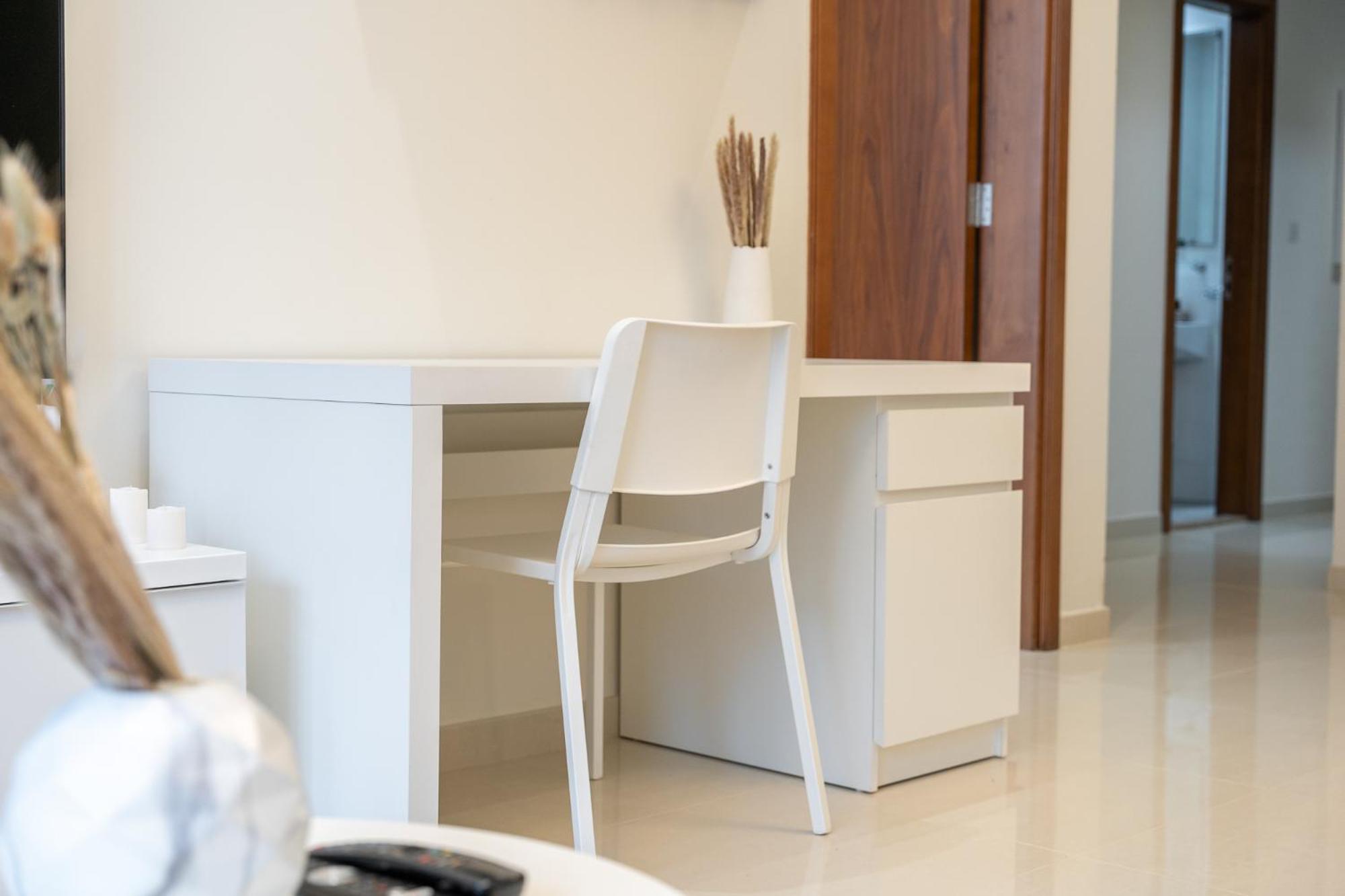 Heaven Crest Homes: Downtown Near Mall & Burj Khalifa Apartment Dubai