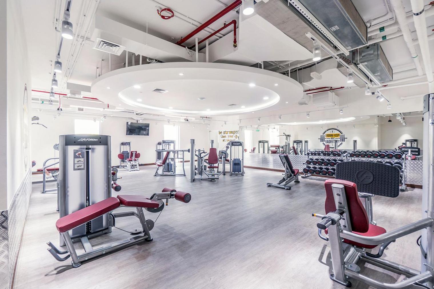 Blueground Difc View Pool Gym Dxb-182 Daire *