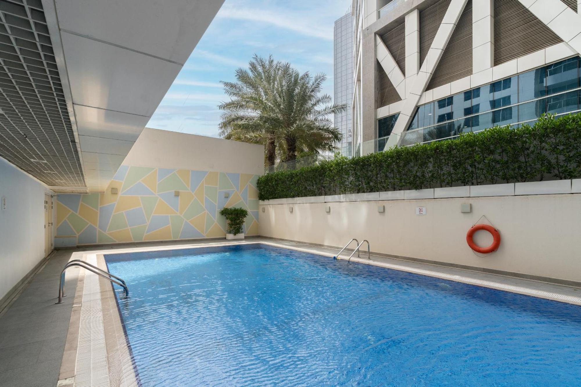 Apartment Marina Arcade,dubai Marina - 1br - Allsopp&allsopp