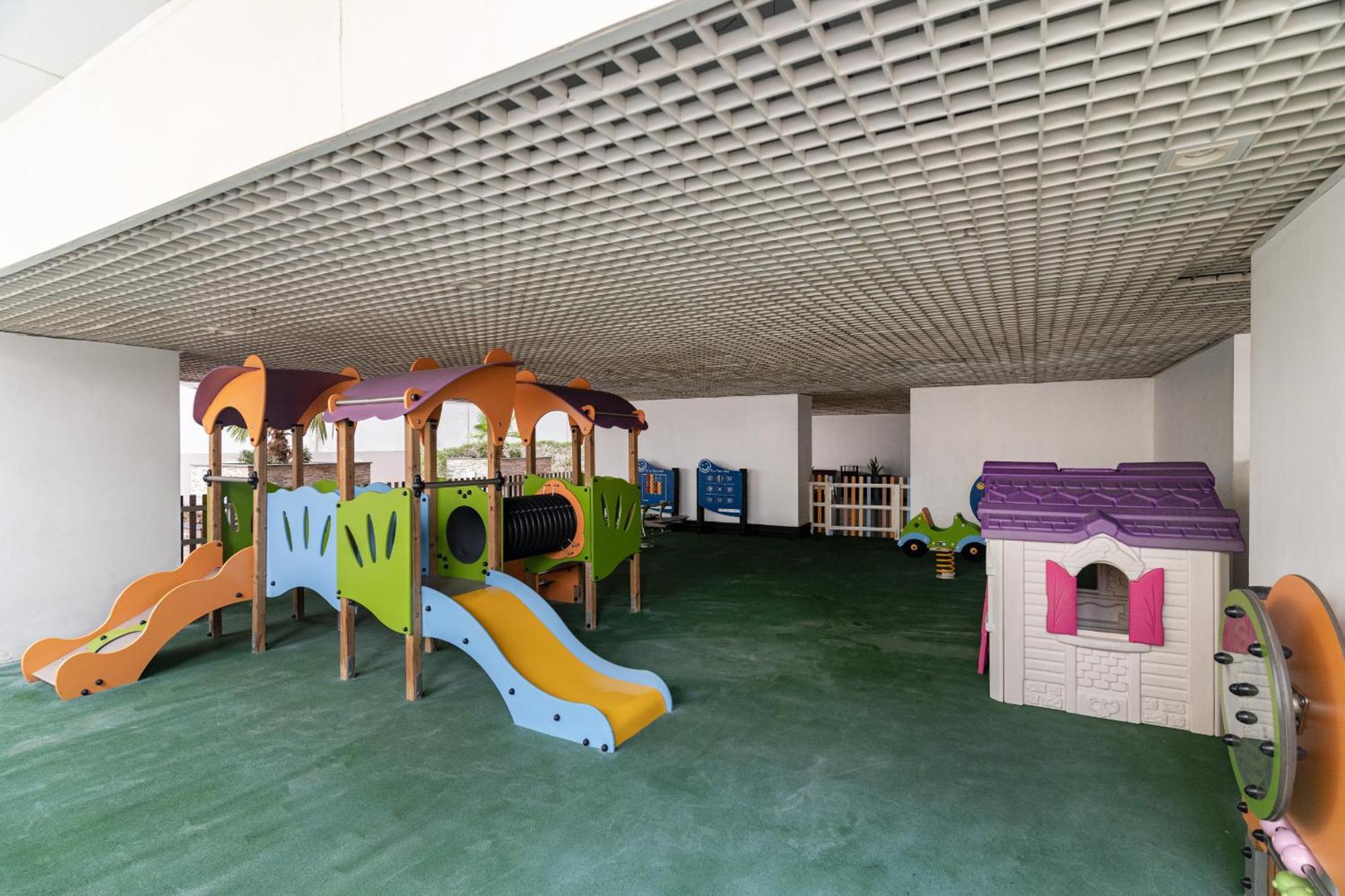 Marina Arcade,dubai Marina - 1br - Allsopp&allsopp