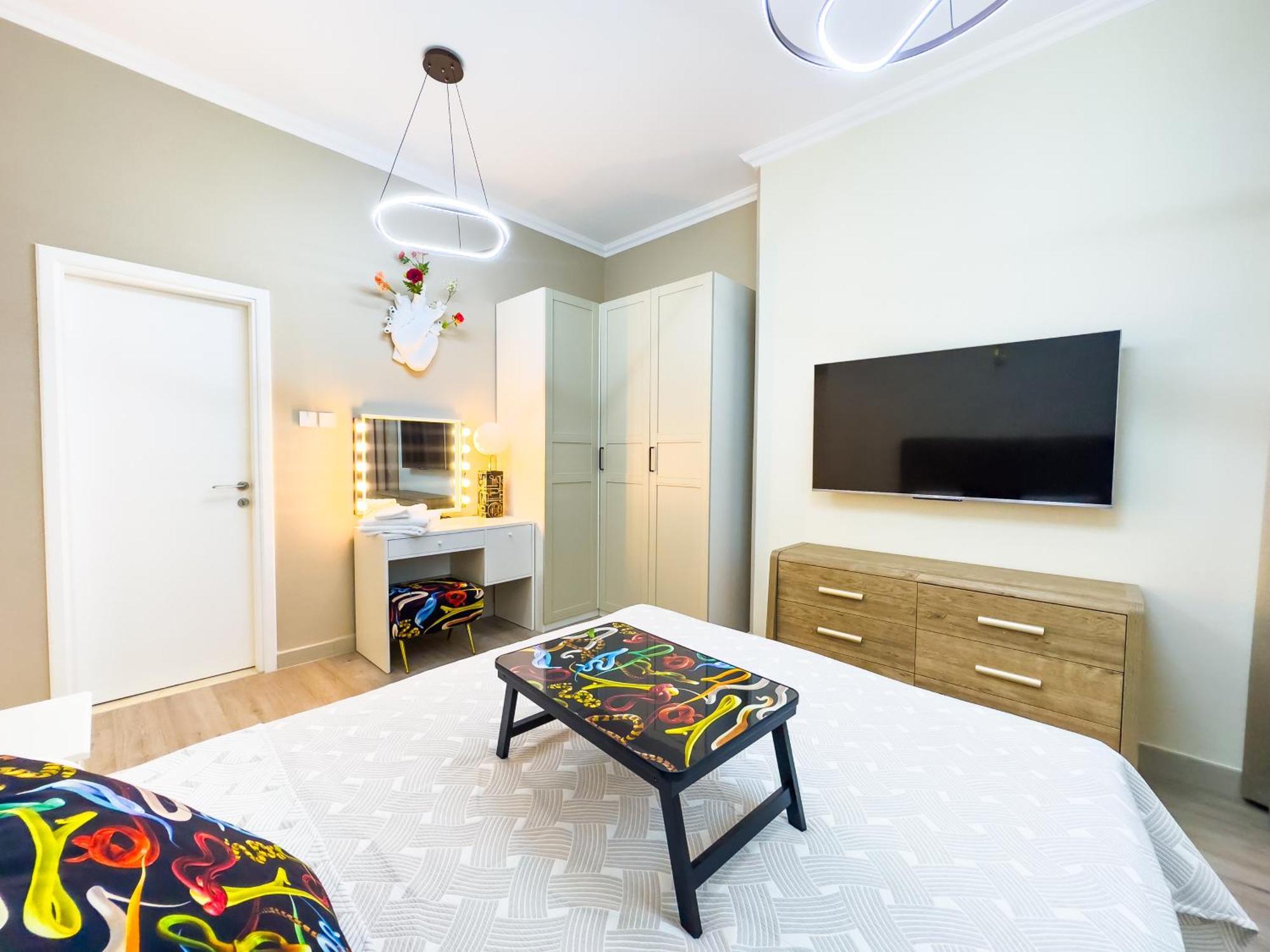 Escape 24 - Brand New & Luxury 1br High Floor Marina Pinnacle - Marina Harbour Views