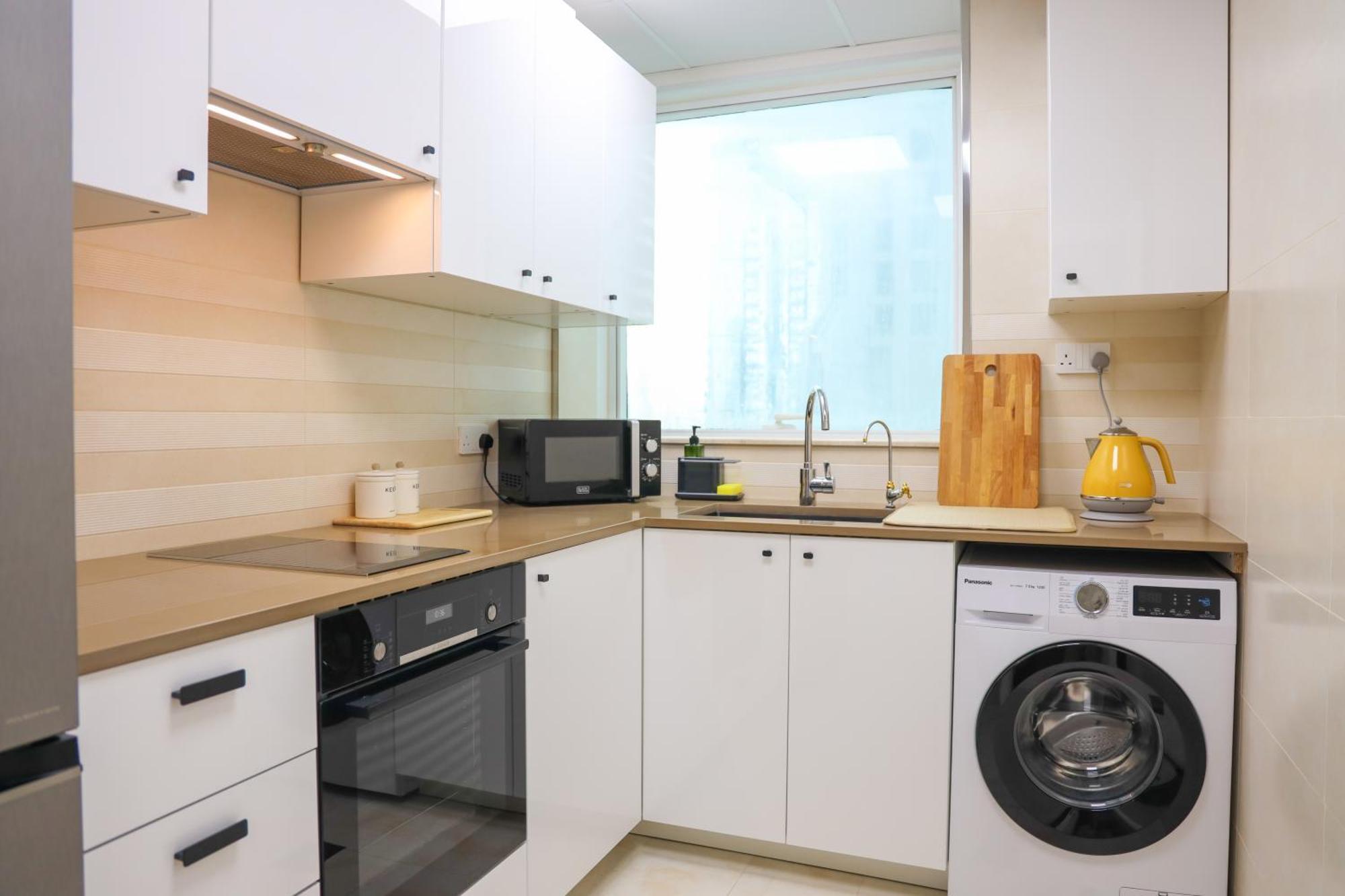 Escape 24 - Brand New & Luxury 1br High Floor Marina Pinnacle - Marina Harbour Views *