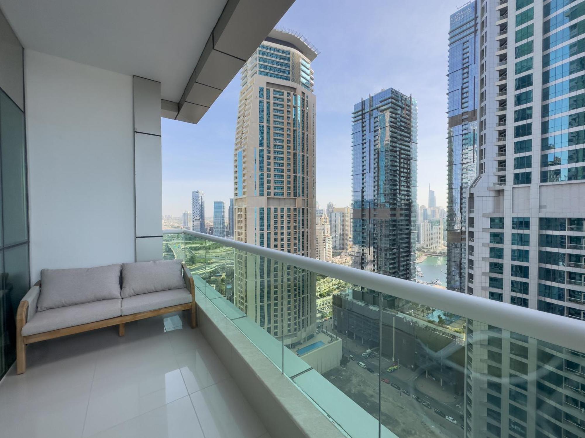 Escape 24 - Brand New & Luxury 1br High Floor Marina Pinnacle - Marina Harbour Views * Dubai