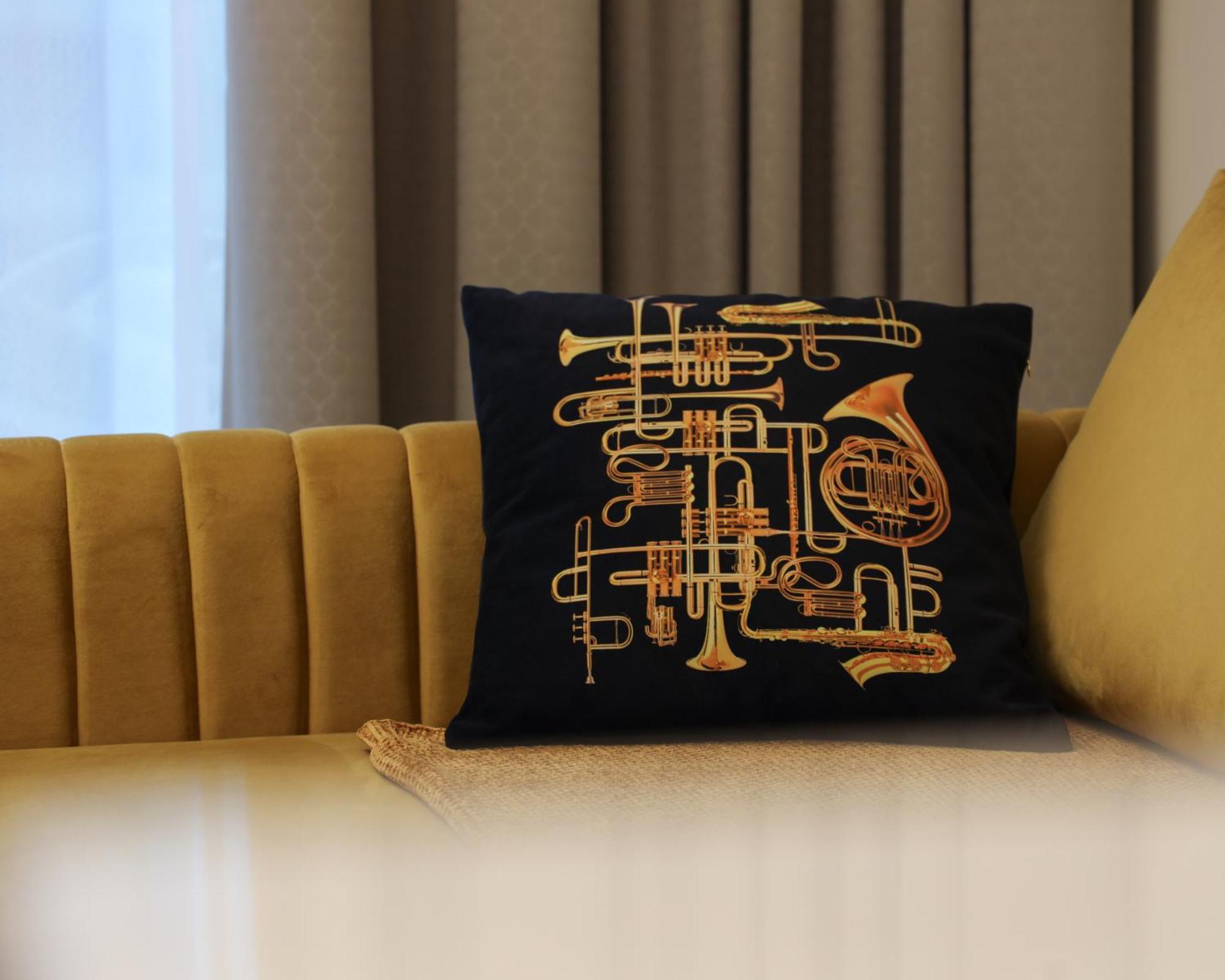 Escape 24 - Brand New & Luxury 1br High Floor Marina Pinnacle - Marina Harbour Views Apartment Dubai