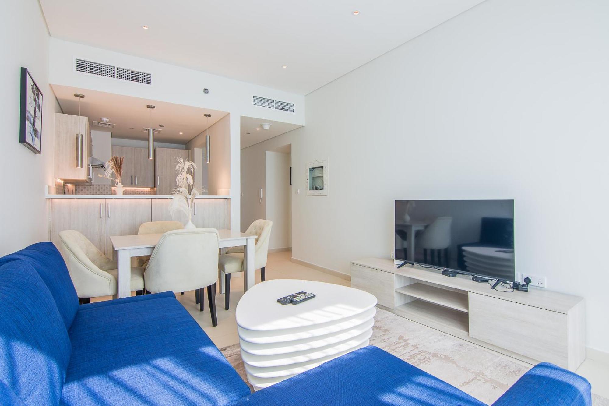 Apartment Seven Palm- Sophisticated 2br *
