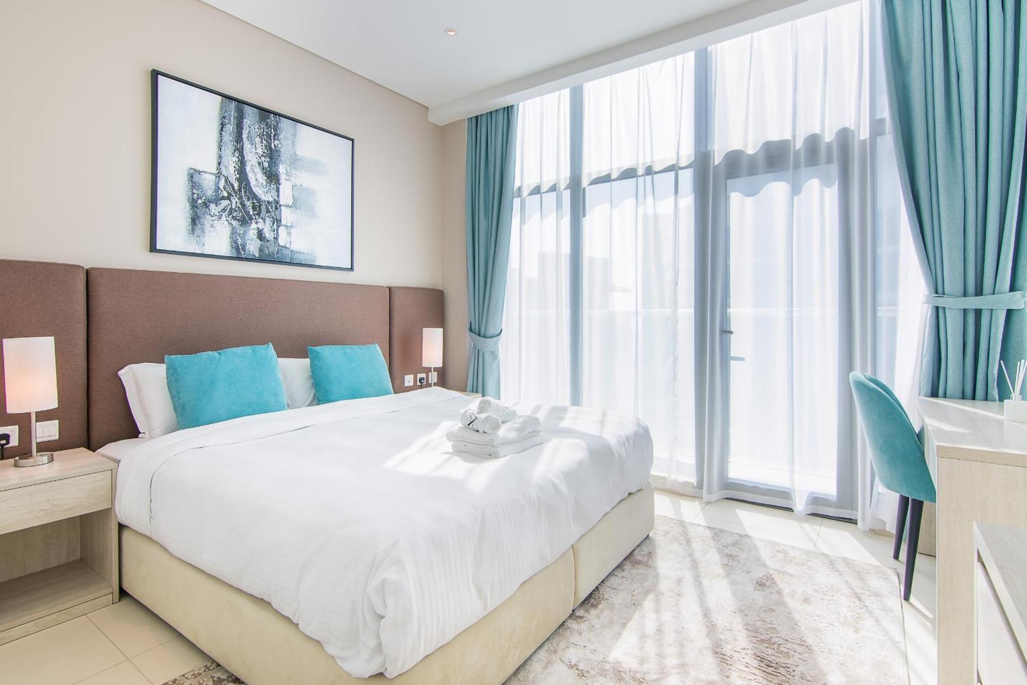 Apartment Seven Palm- Sophisticated 2br