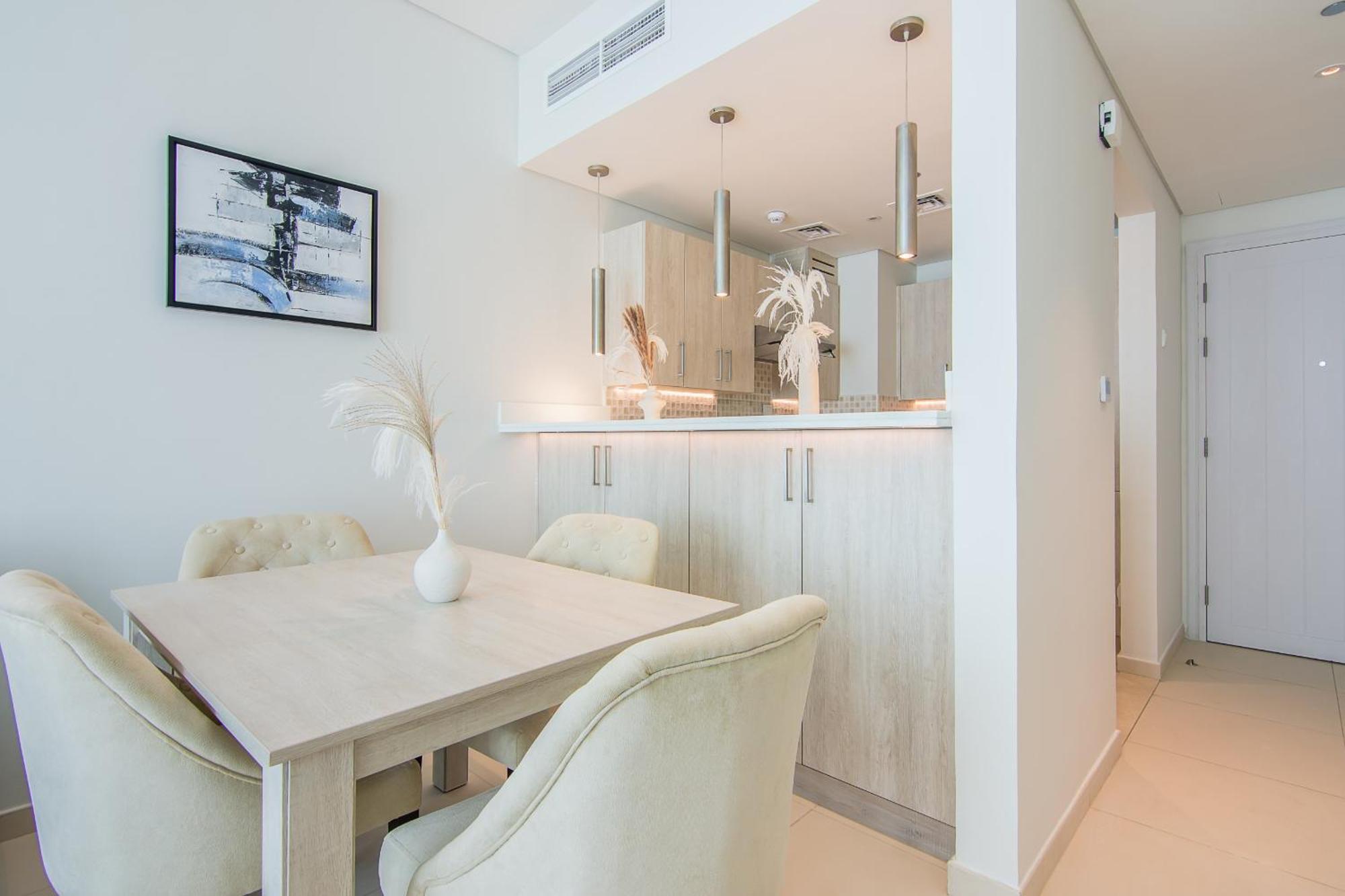 Seven Palm- Sophisticated 2br Apartment