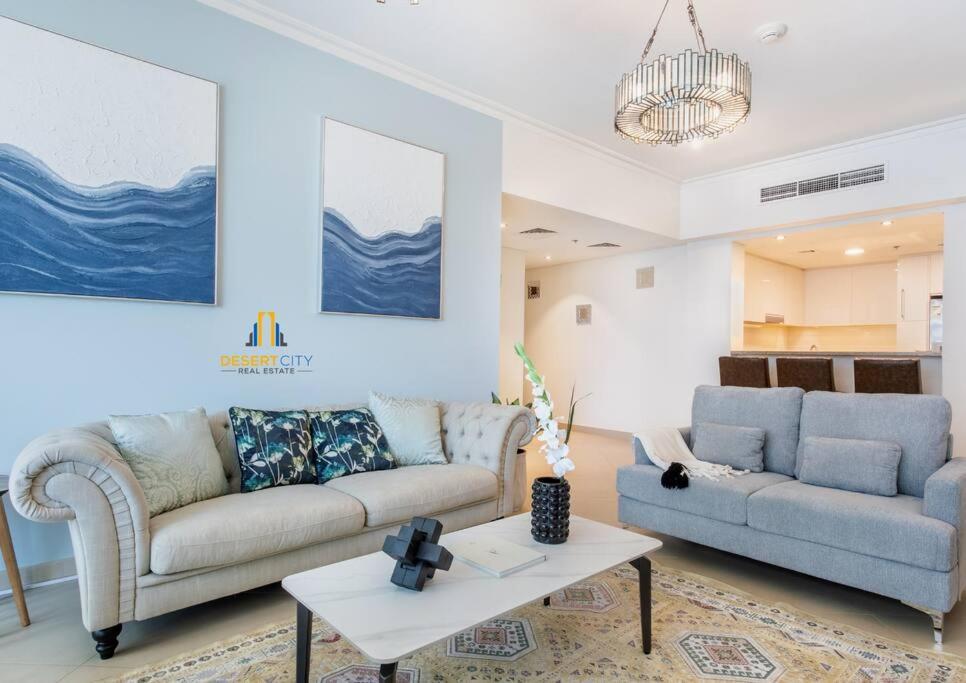 Apartment Luxurious 2 Bed Next To Burj Khalifa, Hosted By Desert